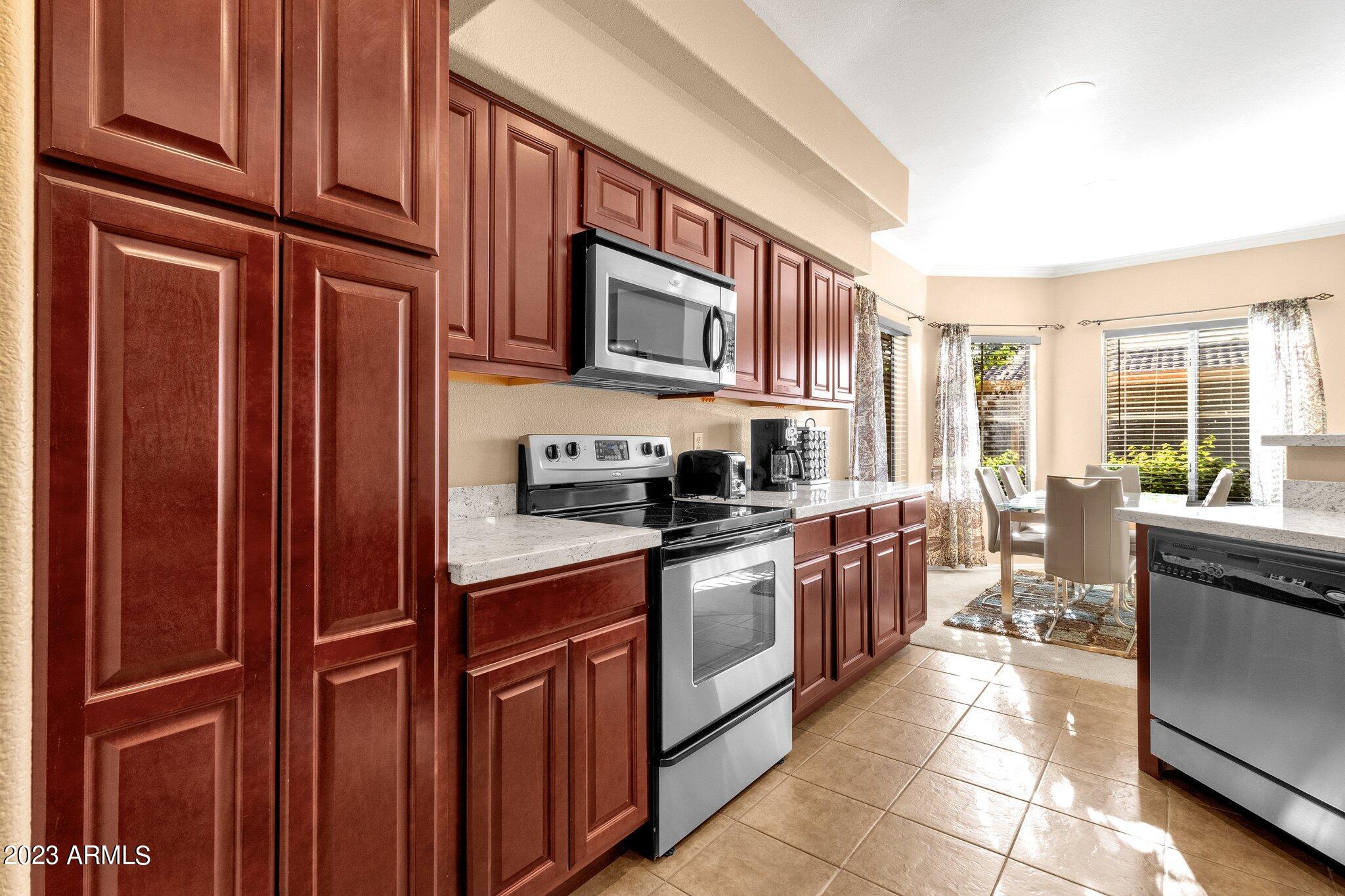 5335 E SHEA Boulevard, 1030