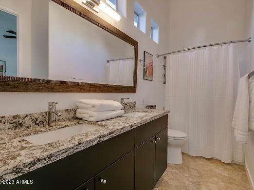 5319 E WOODRIDGE Drive