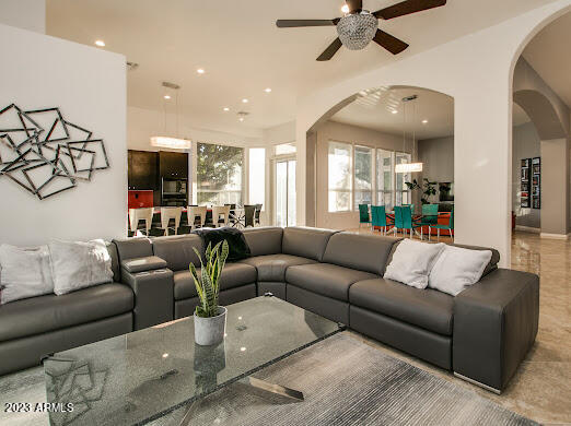 5319 E WOODRIDGE Drive