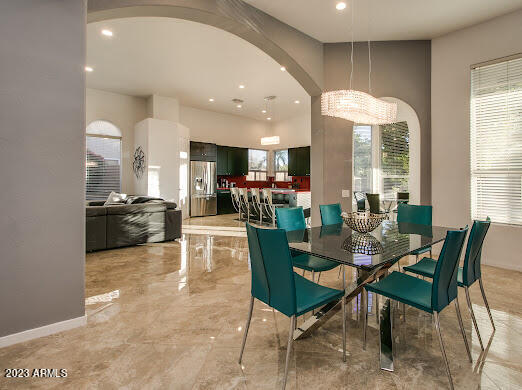 5319 E WOODRIDGE Drive