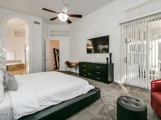 5319 E WOODRIDGE Drive
