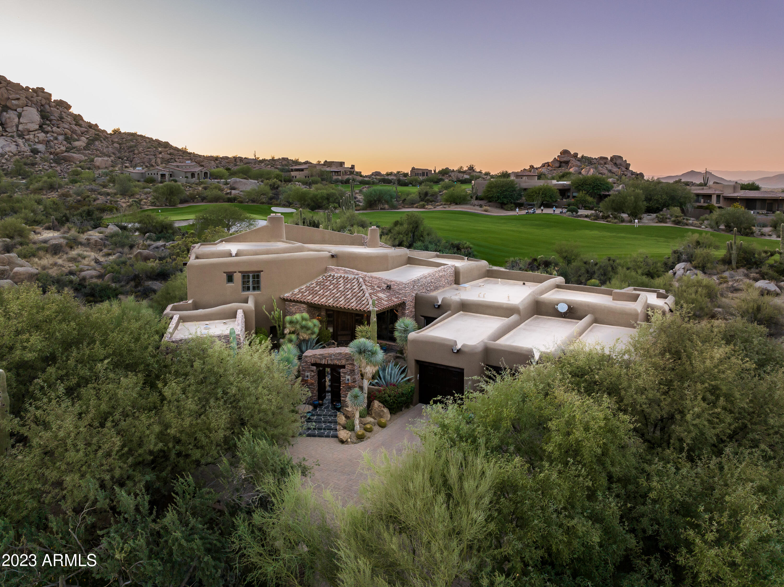 10616 E GREYTHORN Drive