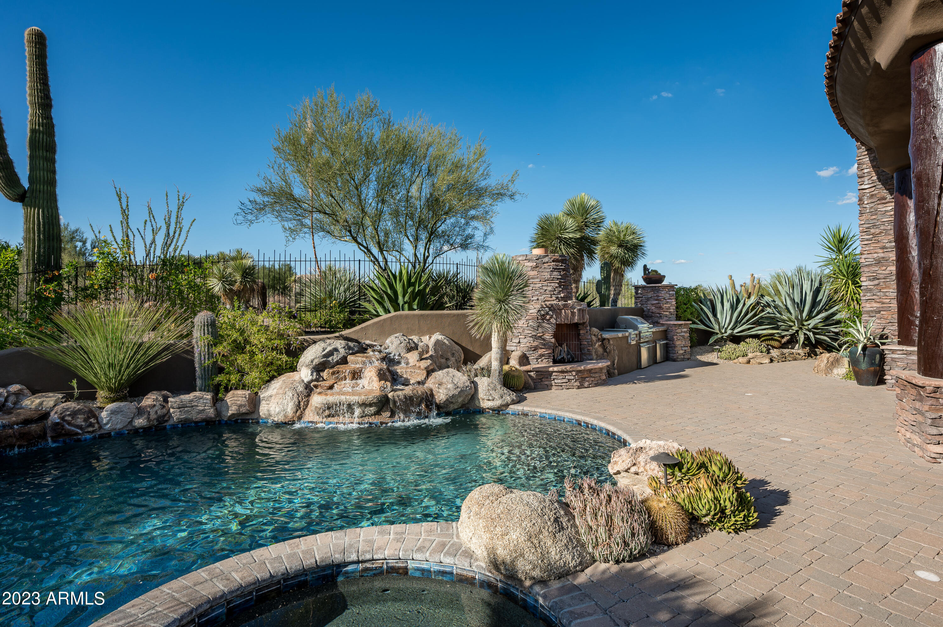 10616 E GREYTHORN Drive