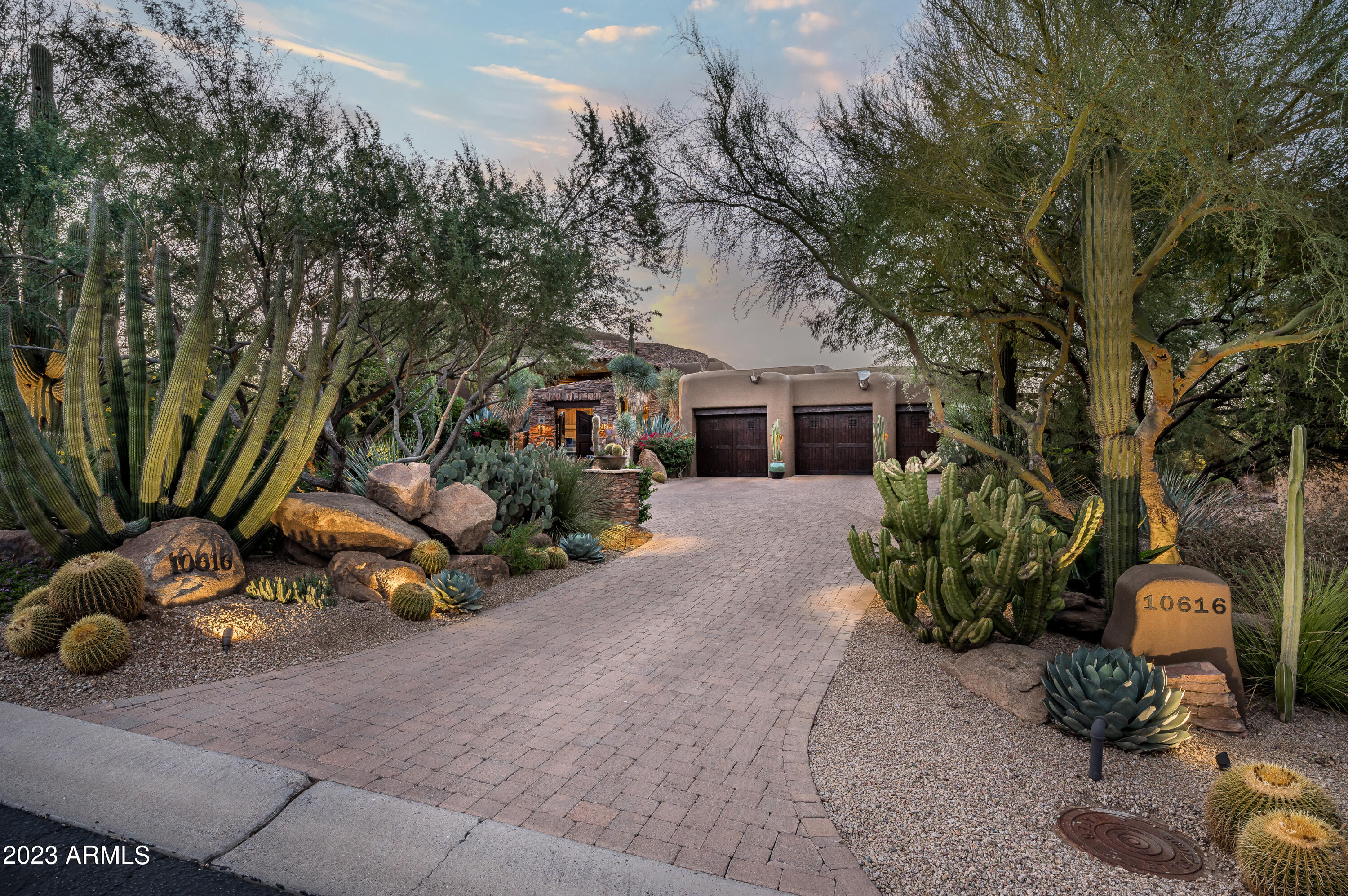 10616 E GREYTHORN Drive