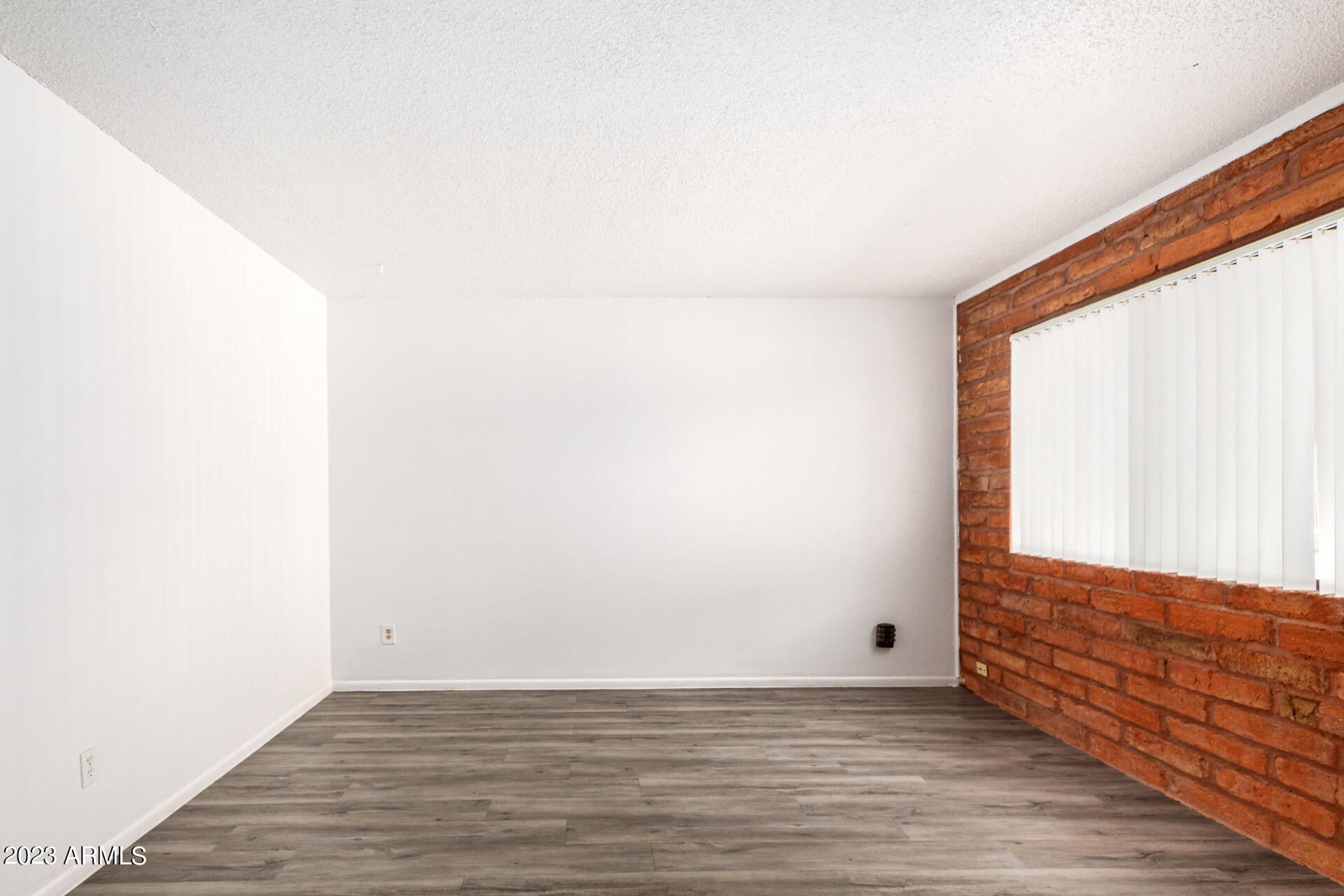 1000 S DORSEY Lane, 17