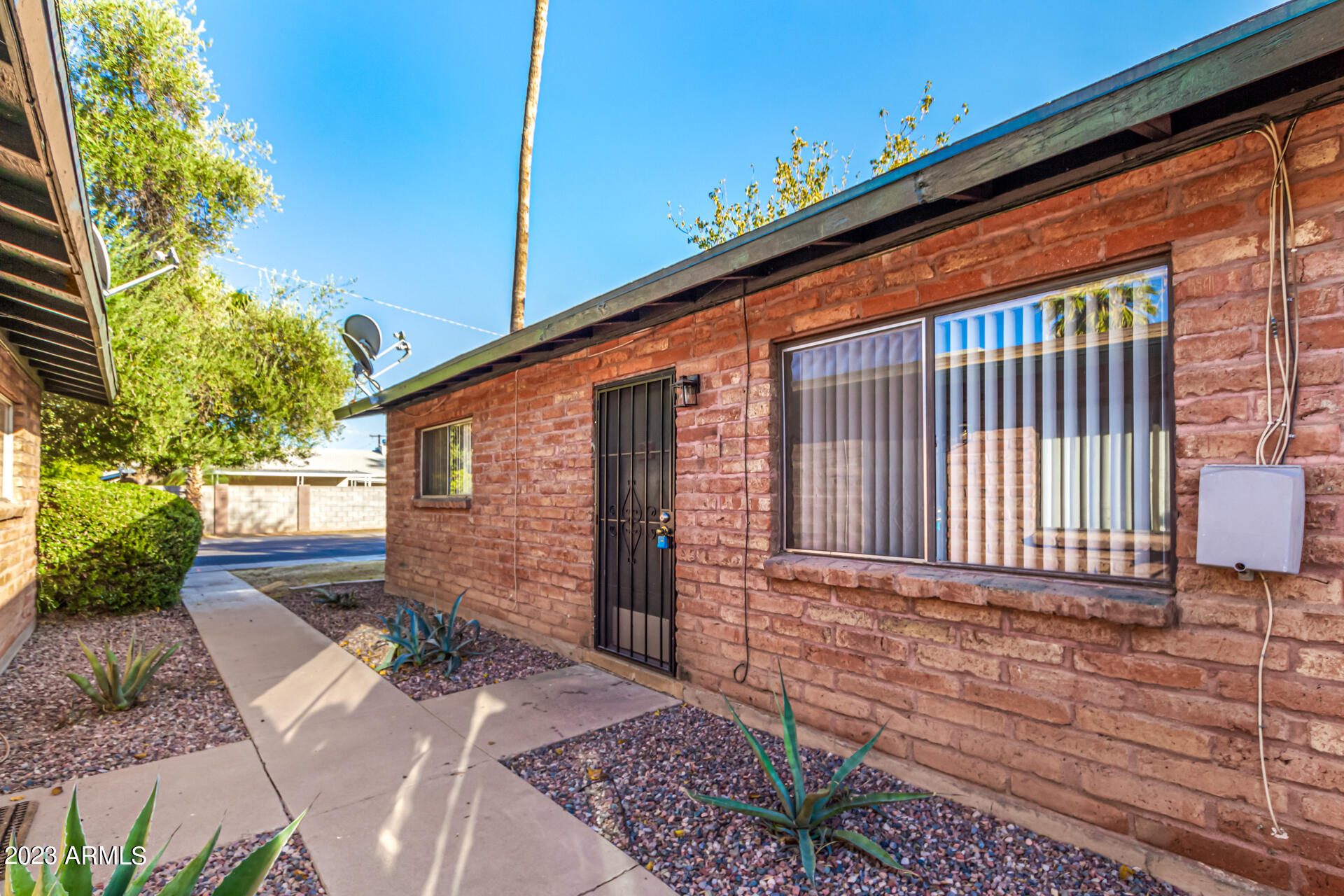 1000 S DORSEY Lane, 17