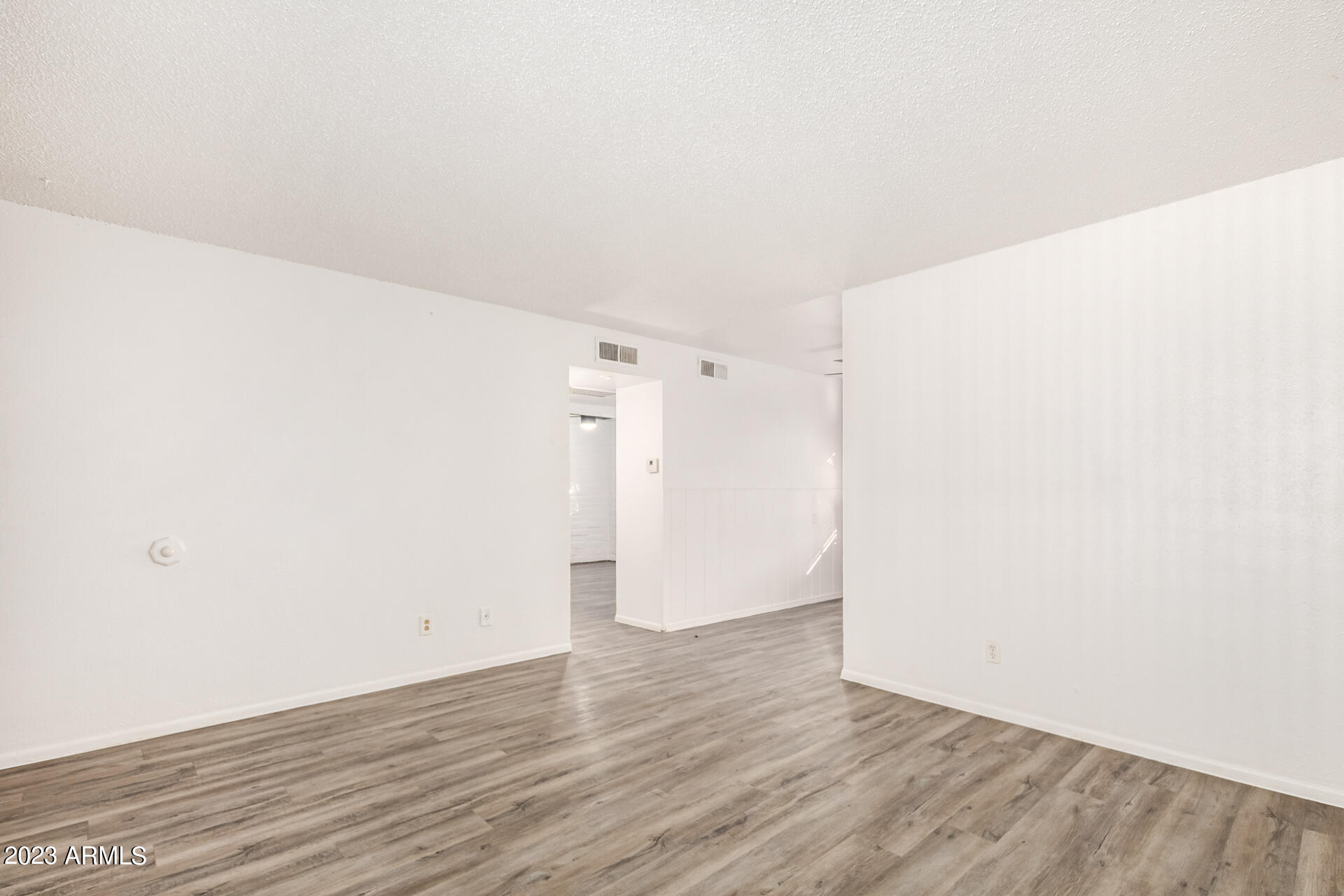 1000 S DORSEY Lane, 17