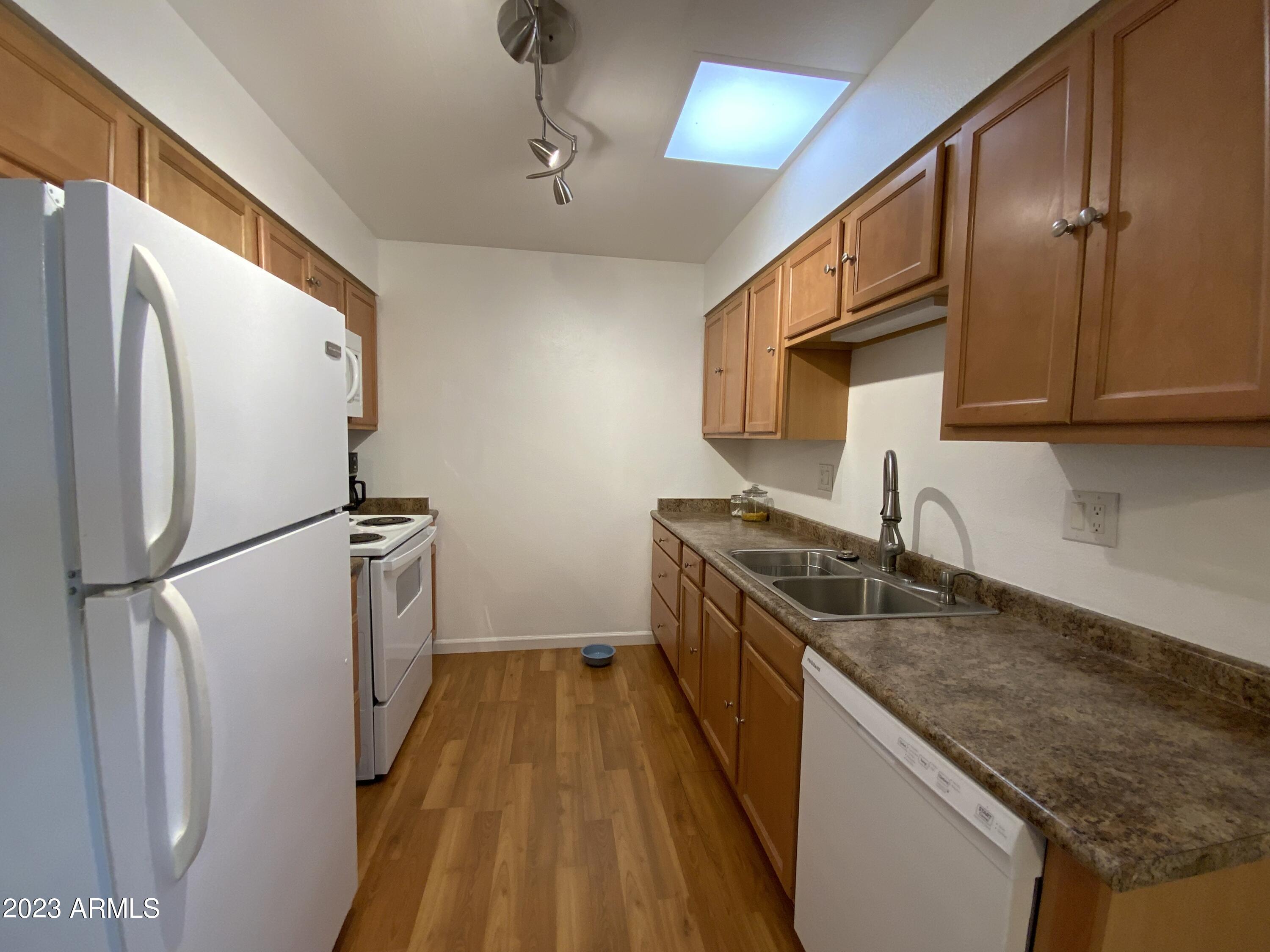 13613 N DEL WEBB Boulevard