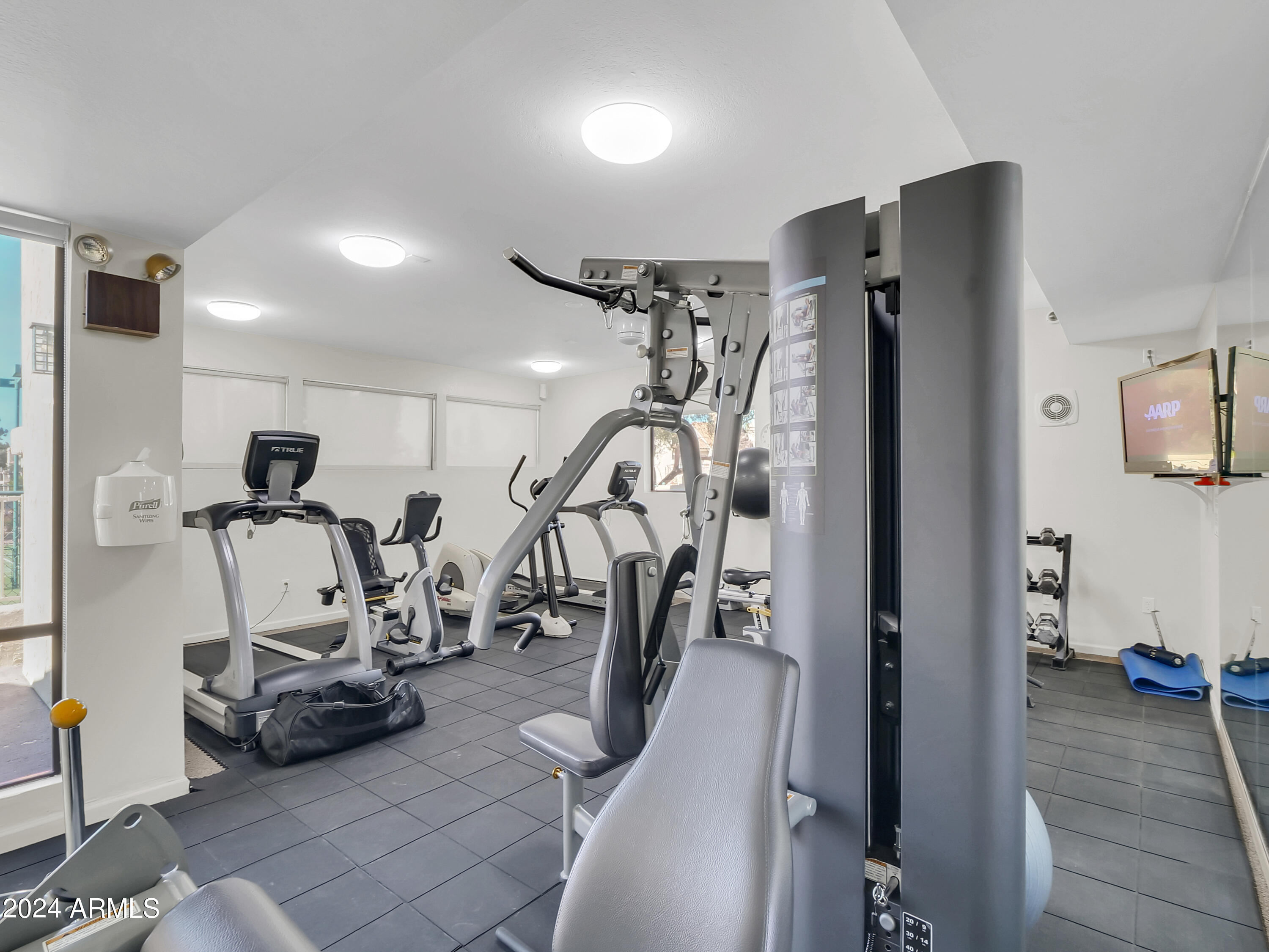 9707 E MOUNTAIN VIEW Road, 2456