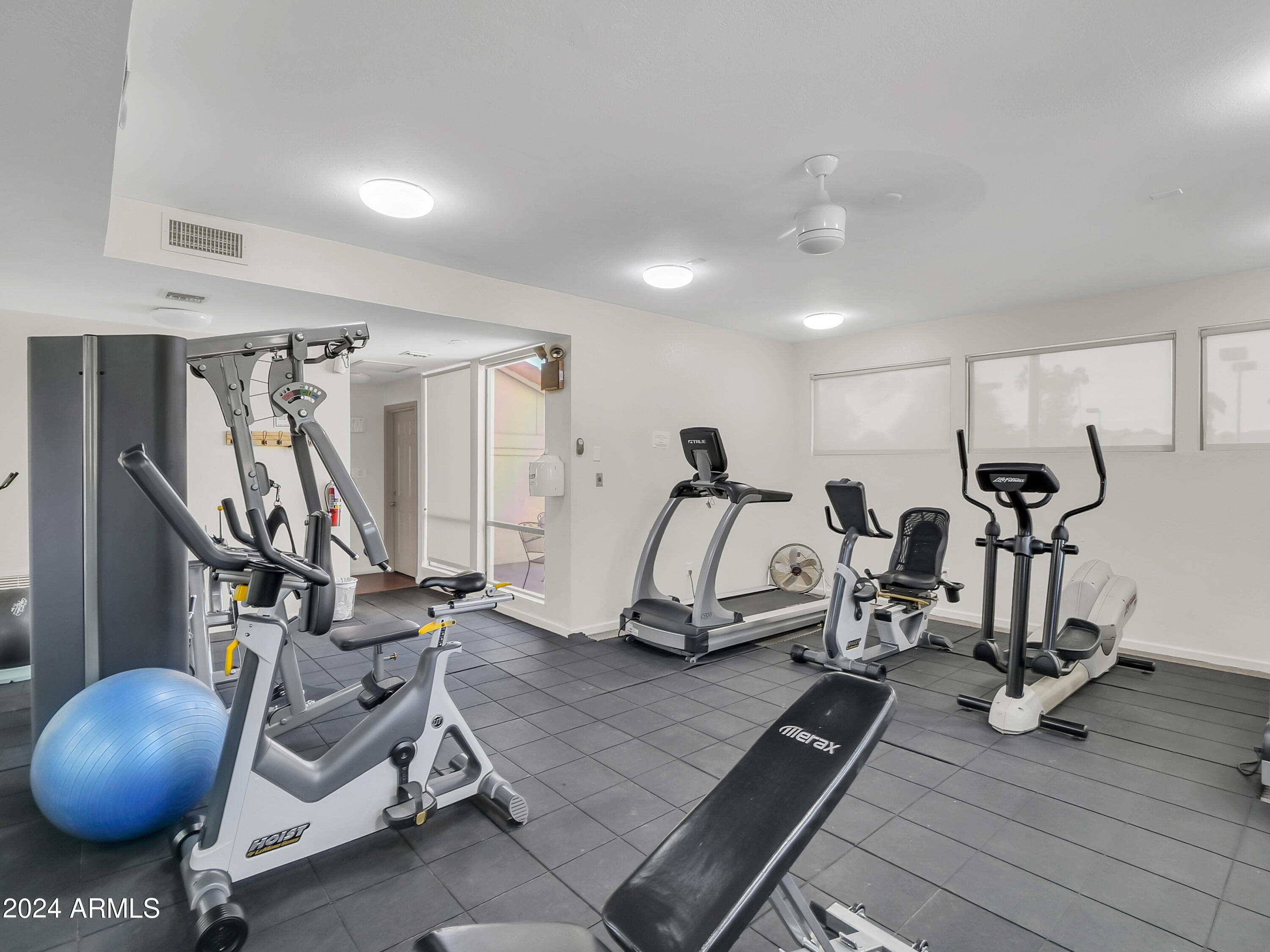 9707 E MOUNTAIN VIEW Road, 2456