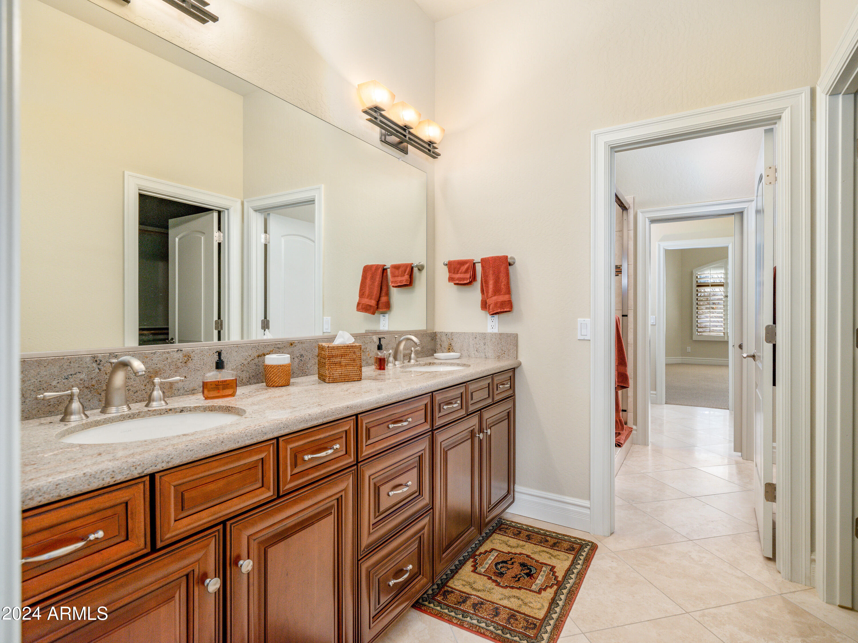 7323 E GAINEY RANCH Road Unit: 14