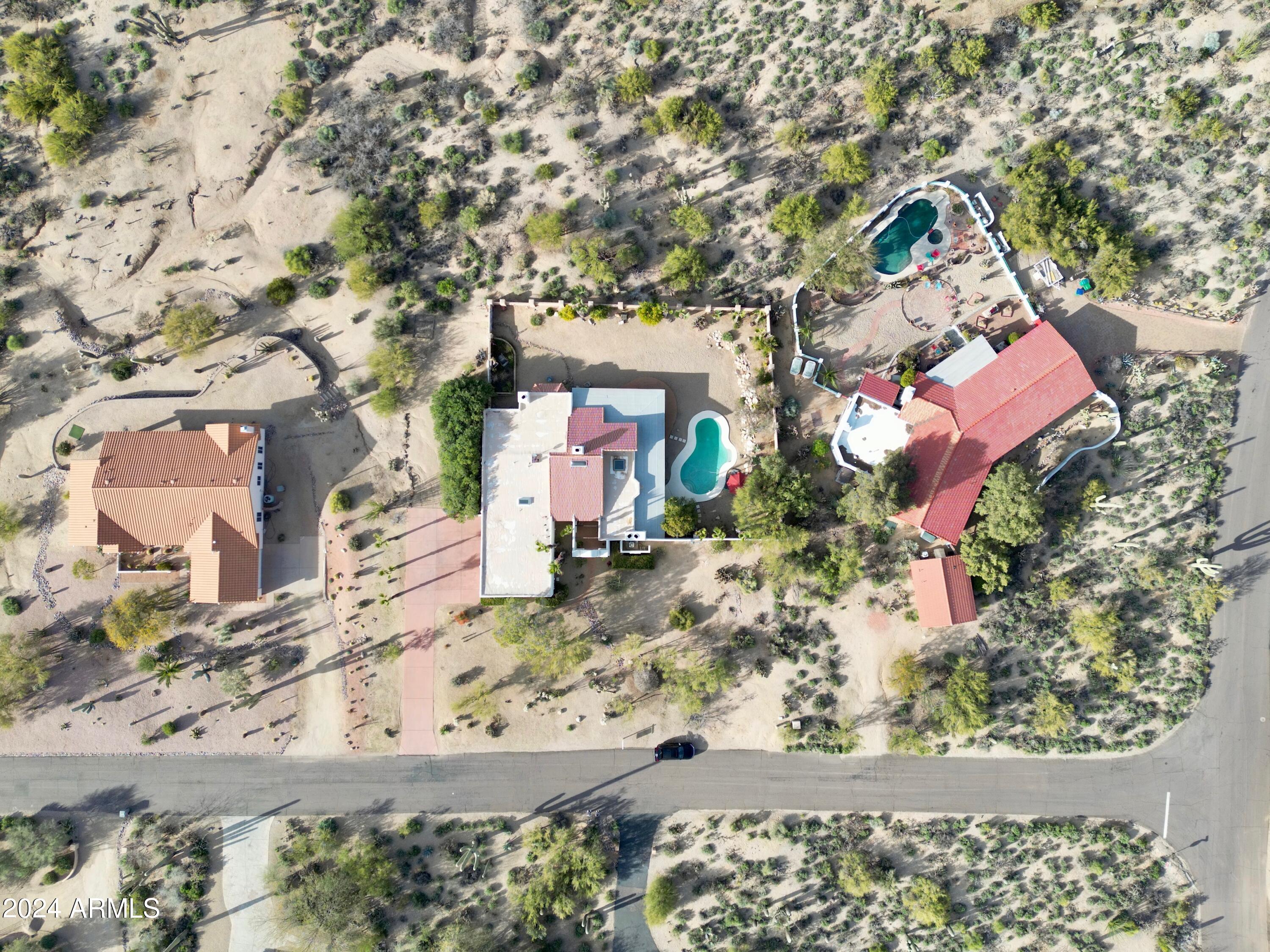 8956 E VENUS Drive
