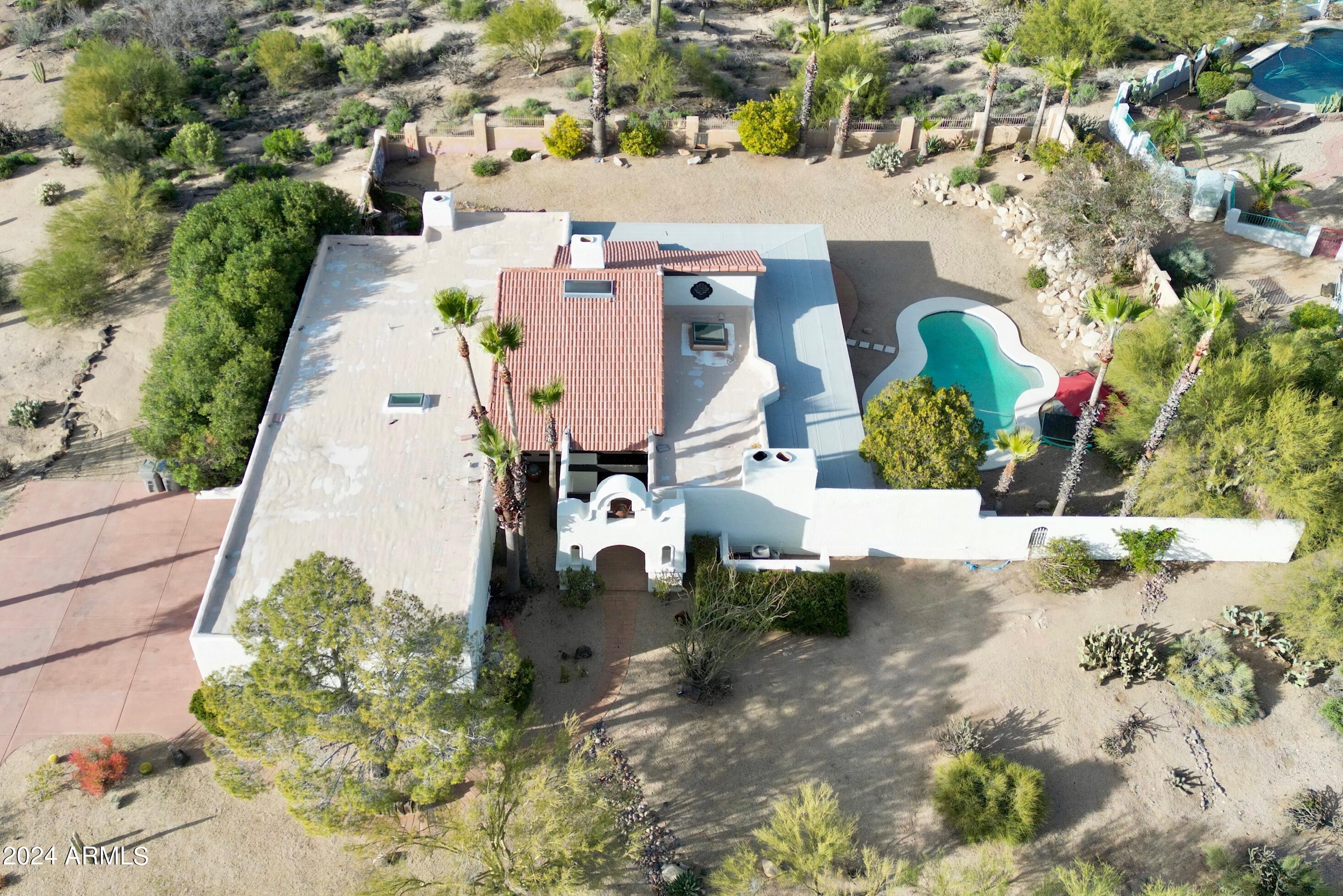 8956 E VENUS Drive