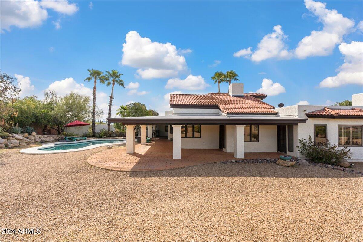 8956 E VENUS Drive