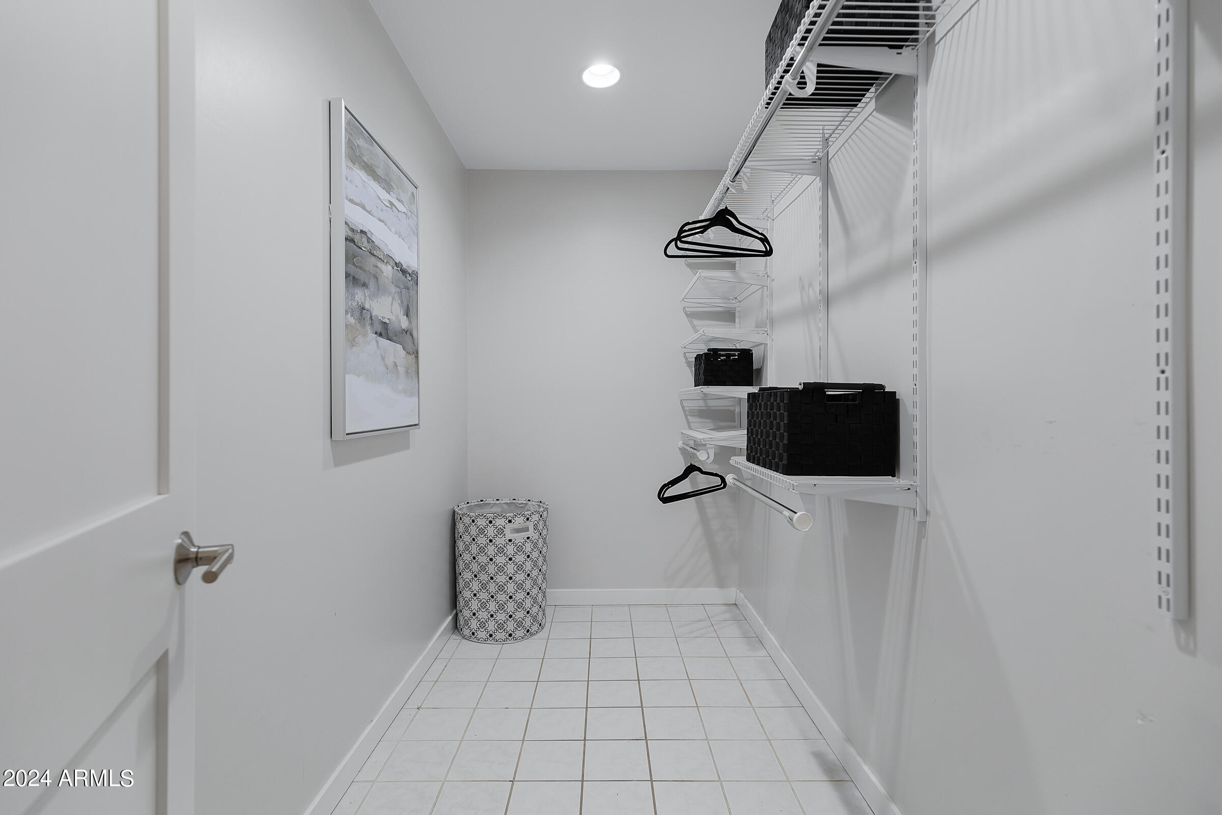 4950 N MILLER Road, 115