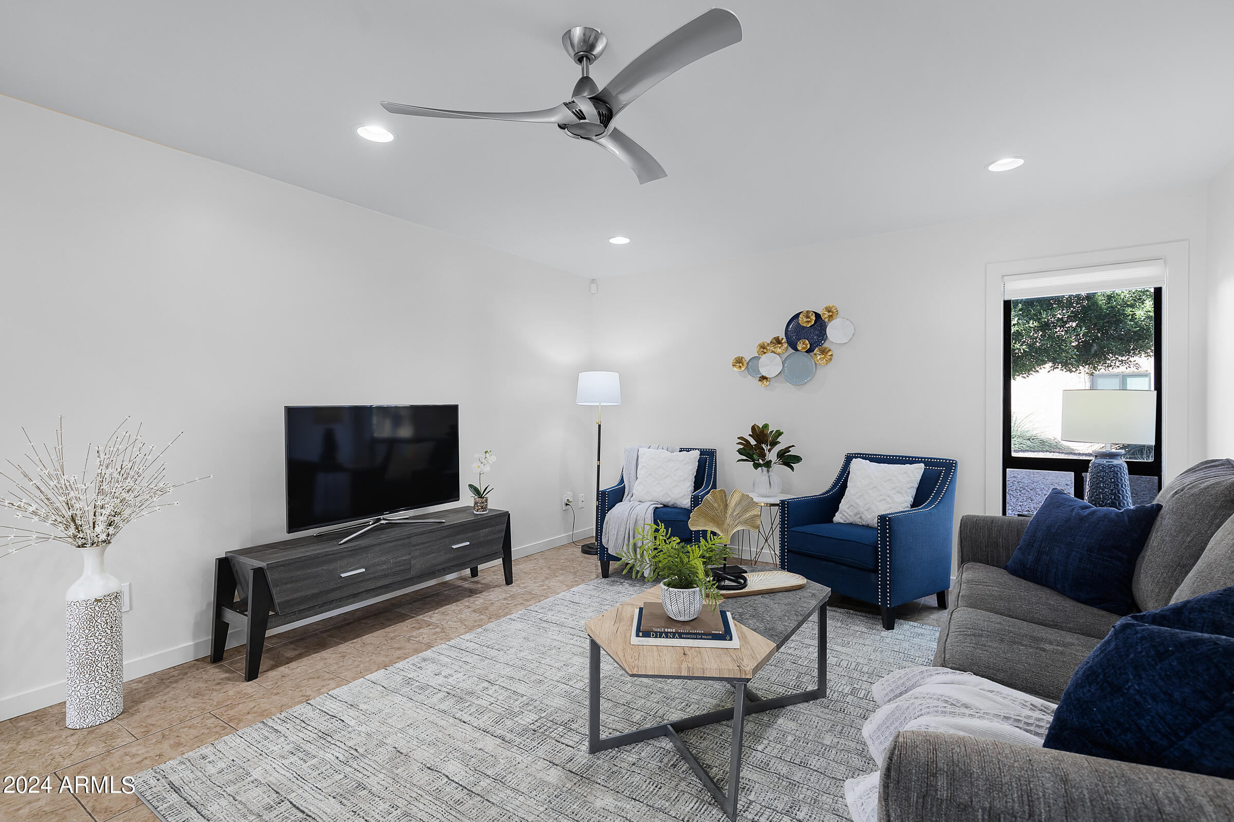 4950 N MILLER Road, 115