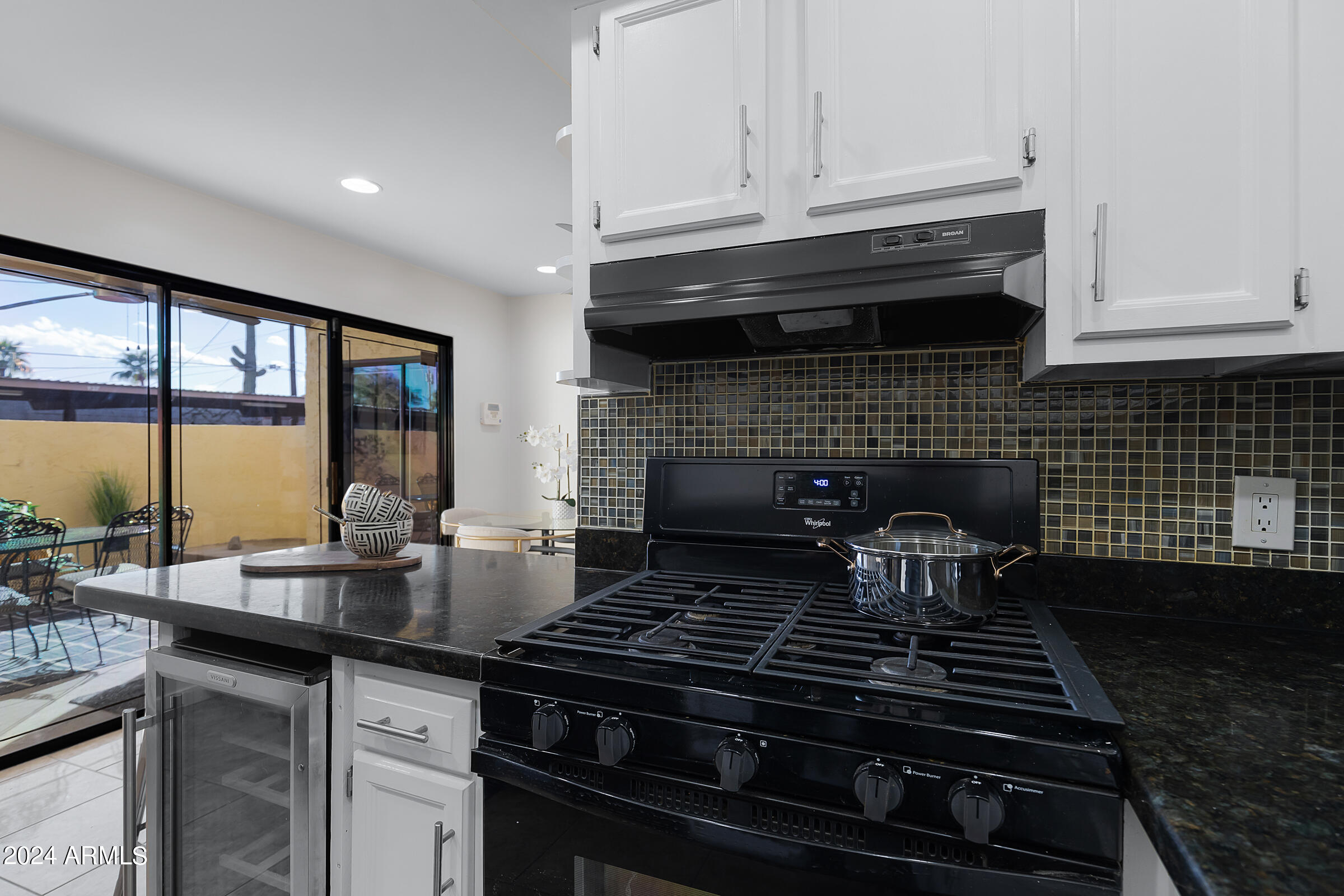 4950 N MILLER Road, 115