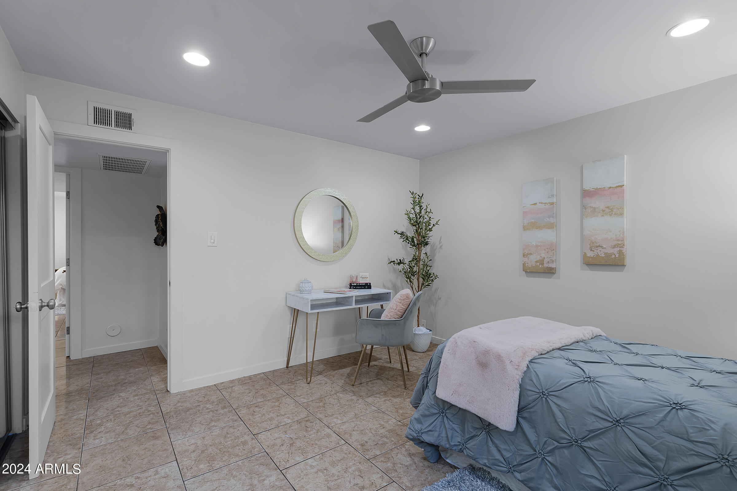 4950 N MILLER Road, 115