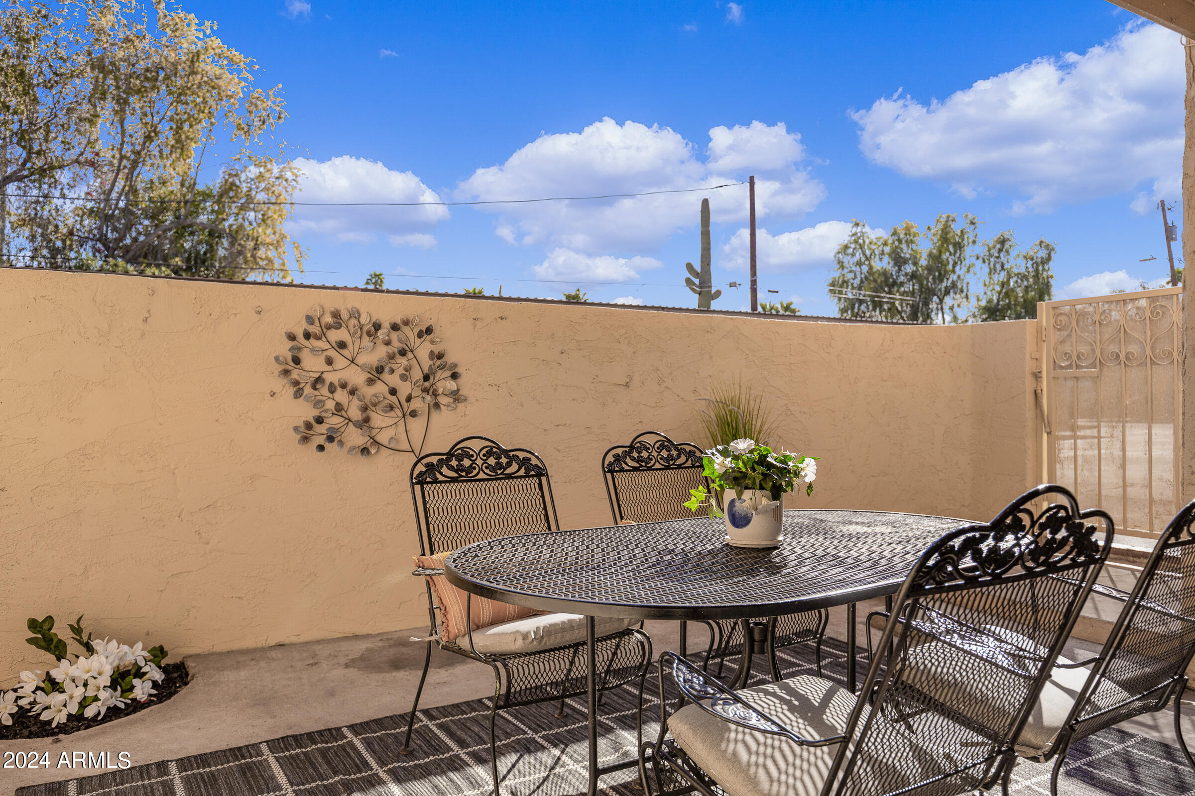 4950 N MILLER Road, 115