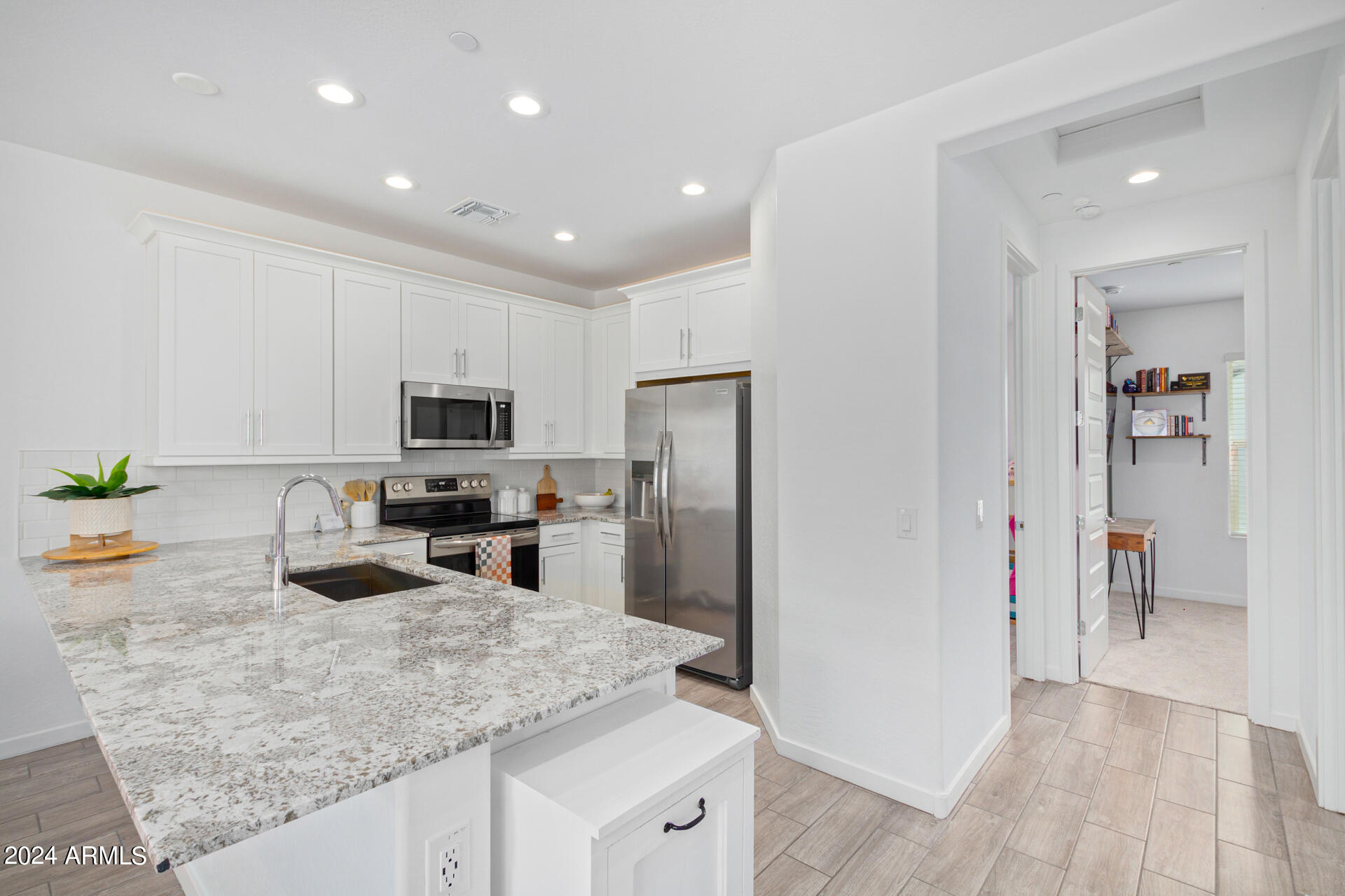 9902 E WAVELENGTH Avenue, Mesa