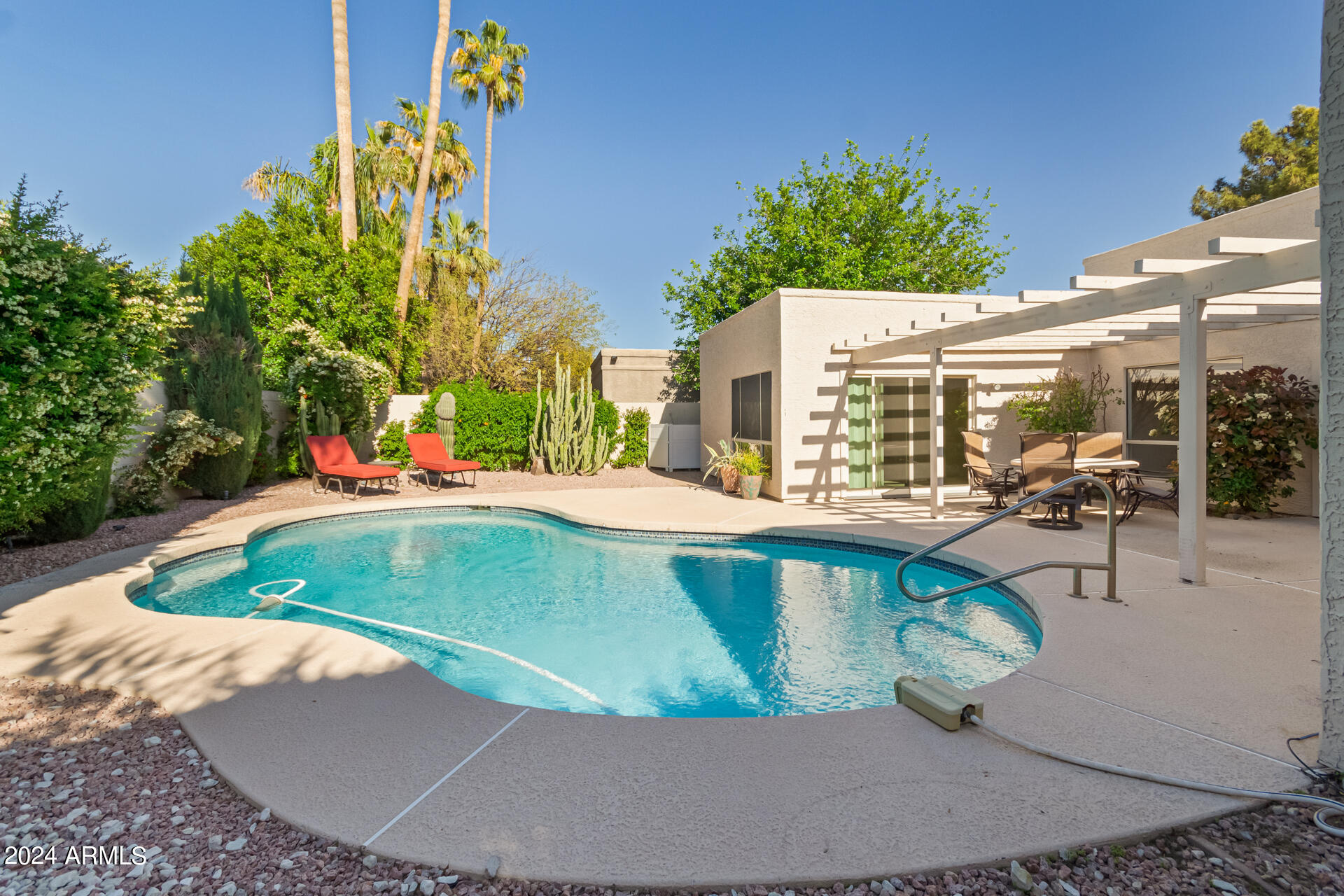 7256 E EL CAMINITO Drive