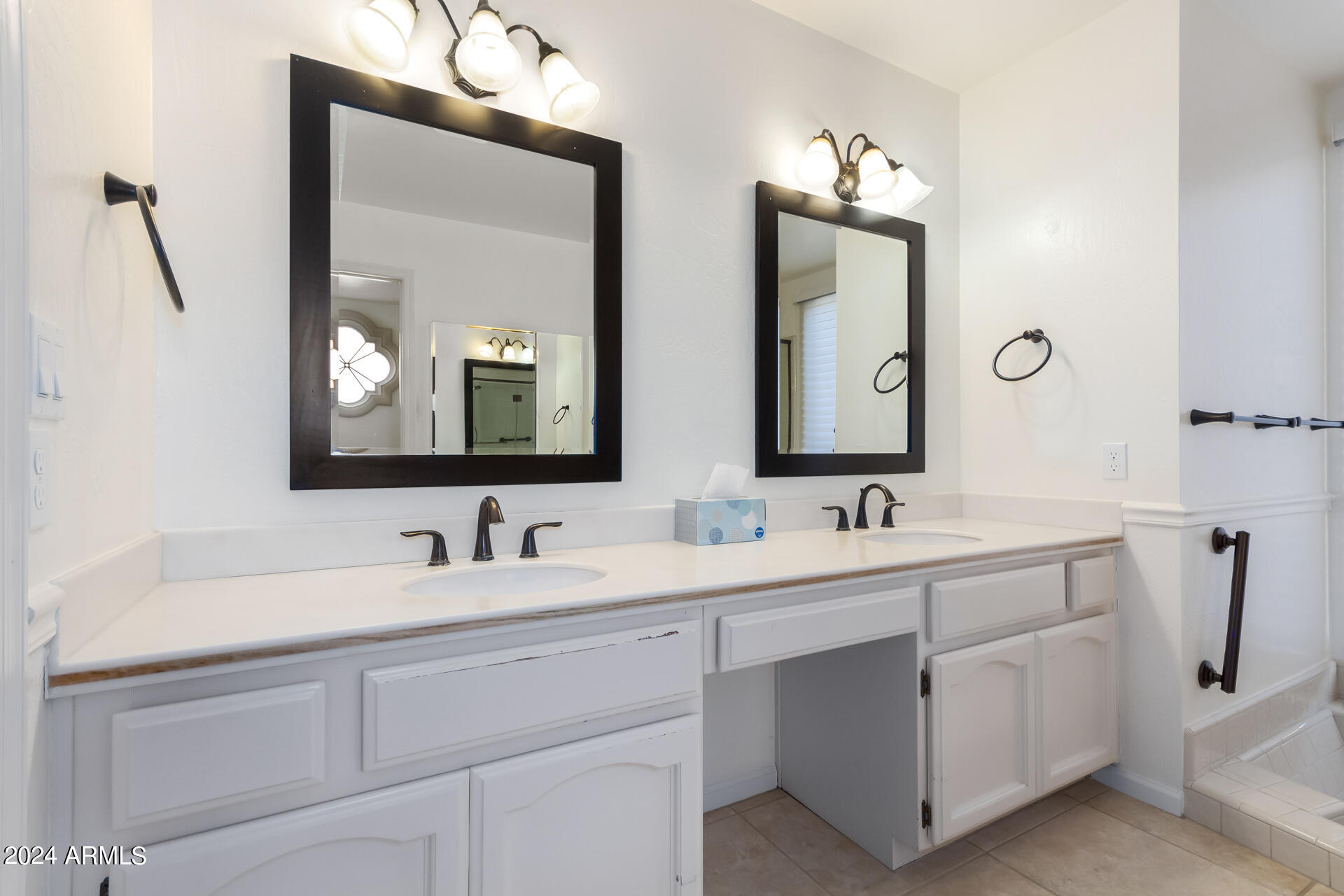 7256 E EL CAMINITO Drive