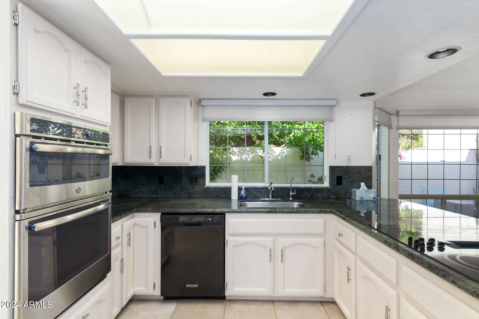 7256 E EL CAMINITO Drive