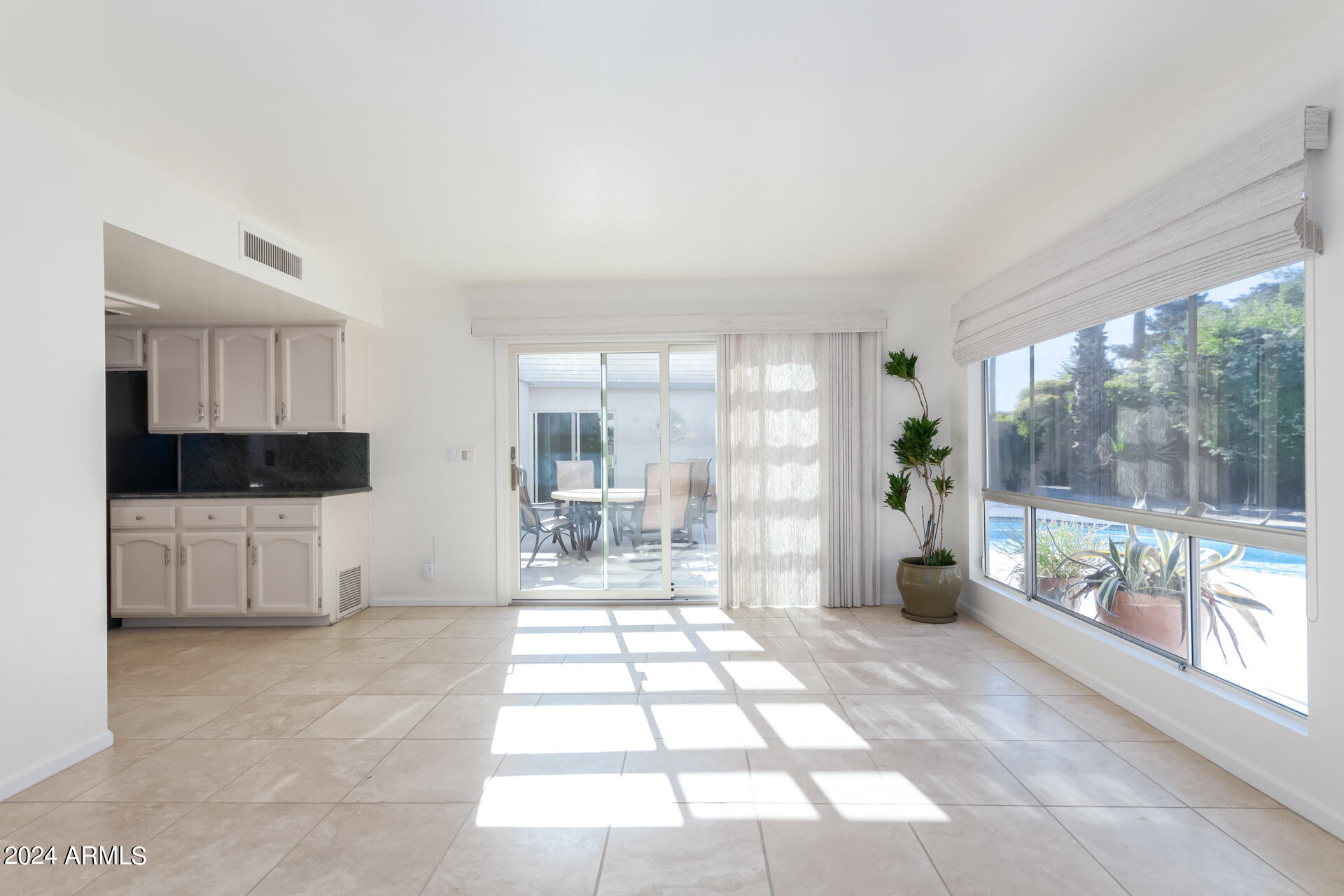 7256 E EL CAMINITO Drive