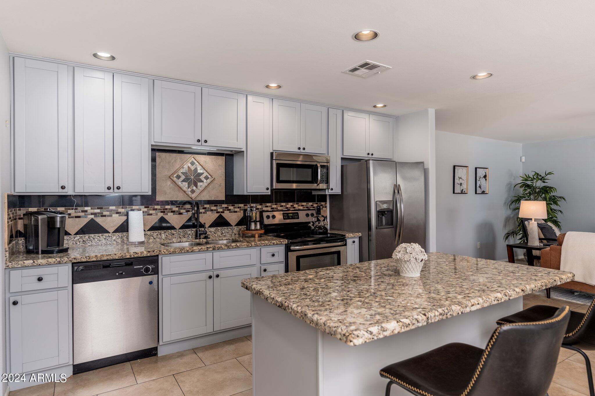 11823 N 22ND Street, Phoenix