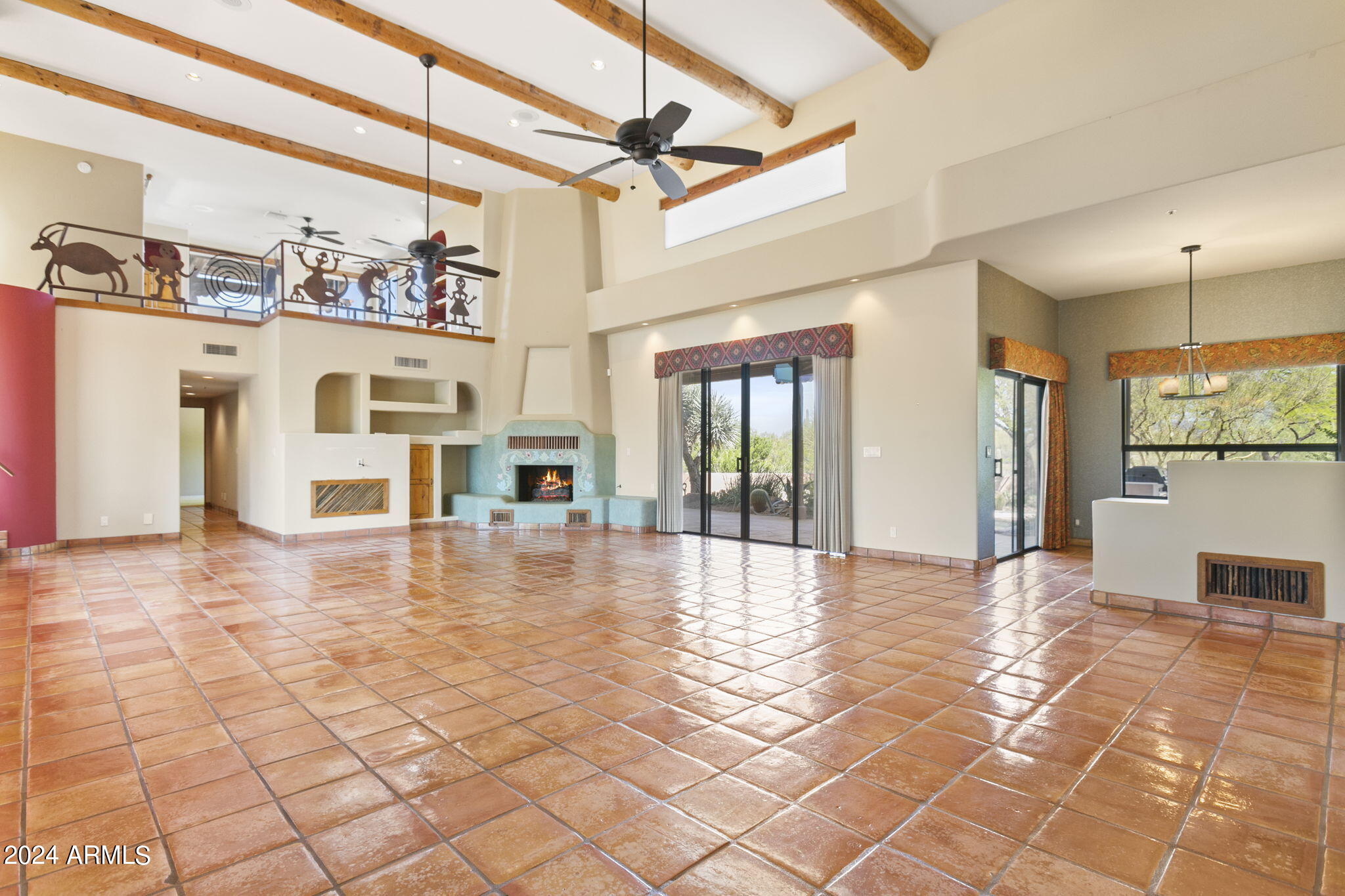 30600 N PIMA Road, 76