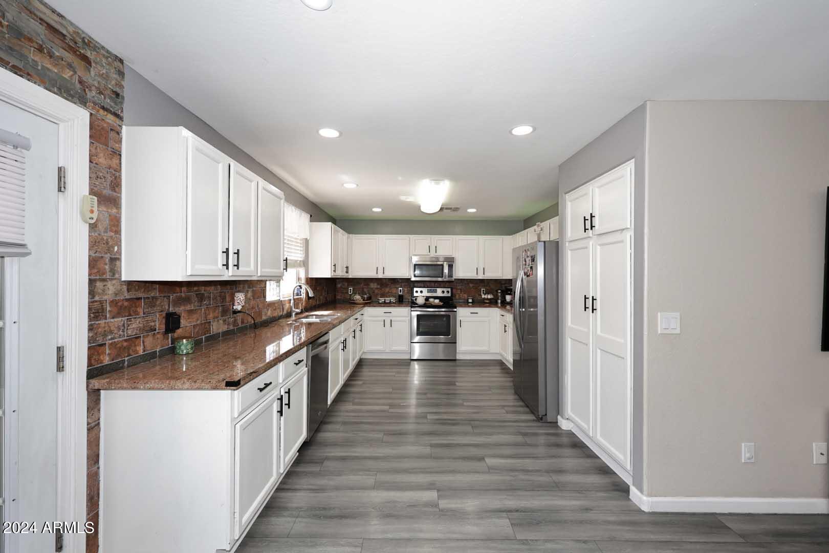 13006 N POPPY Street