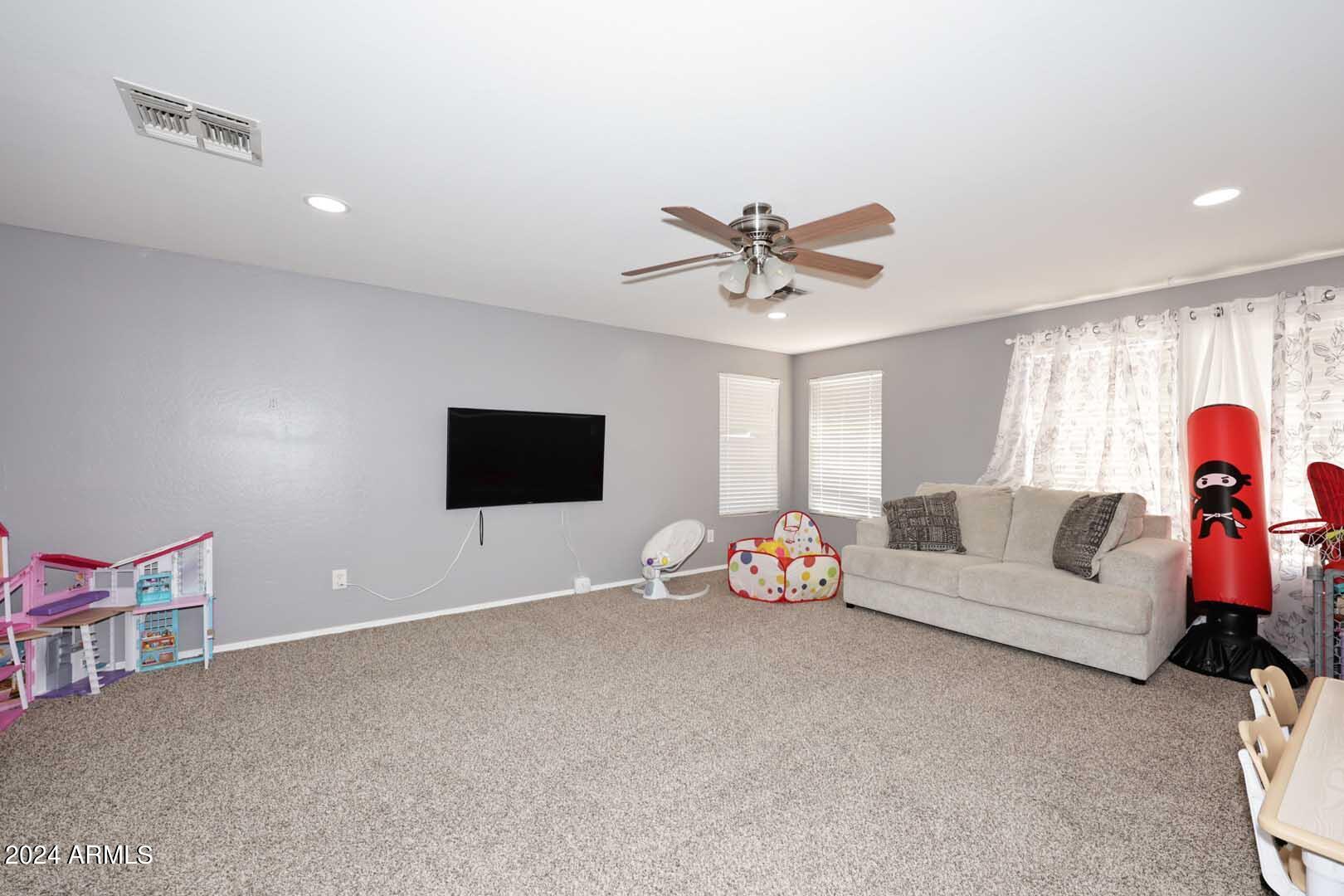 13006 N POPPY Street