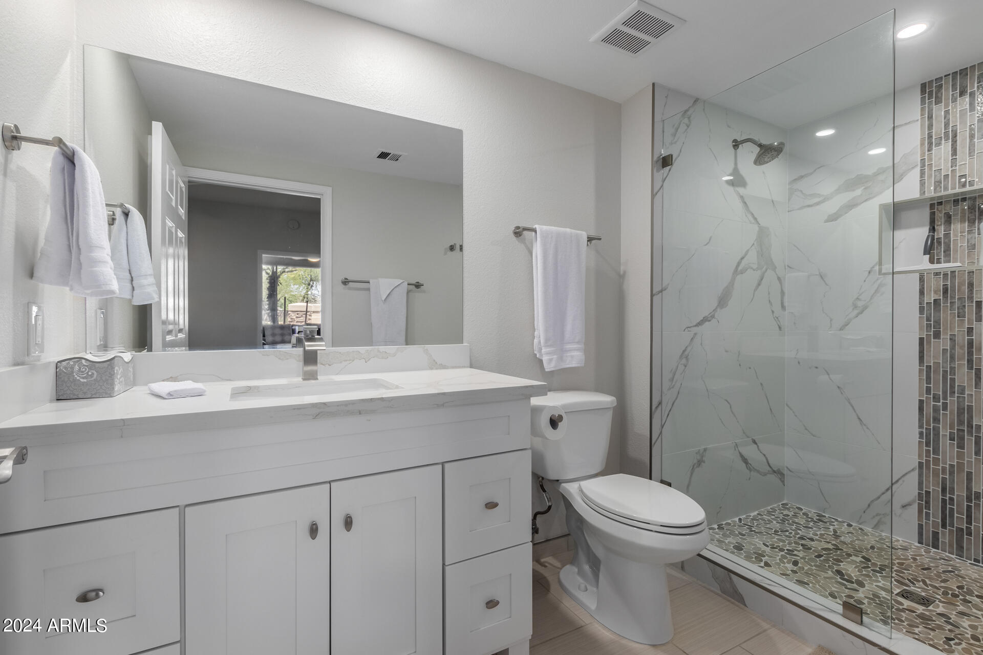 7009 E ACOMA Drive, 1105