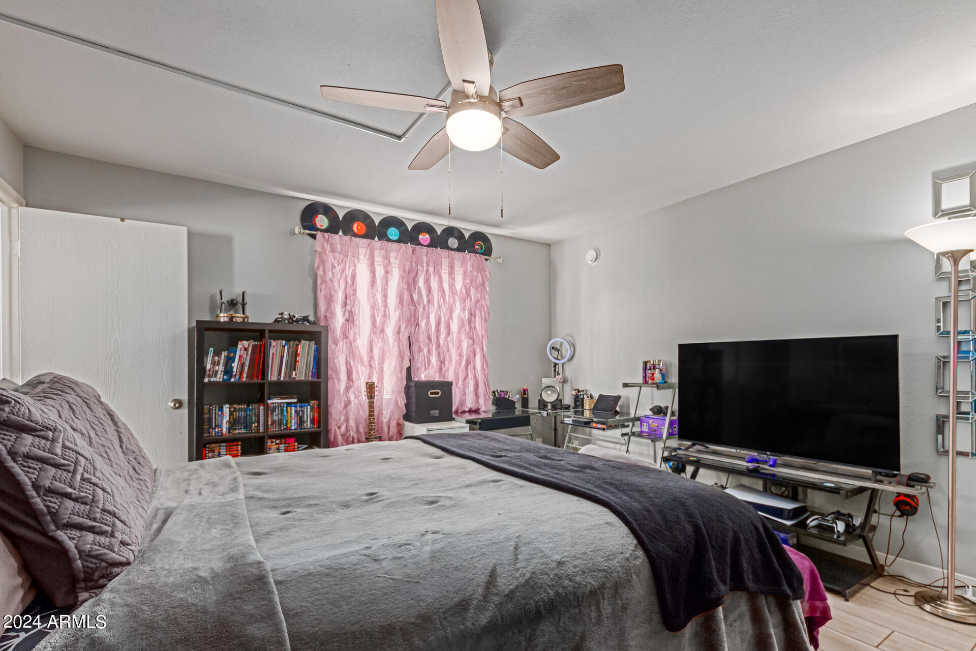 222 W BROWN Road, 49