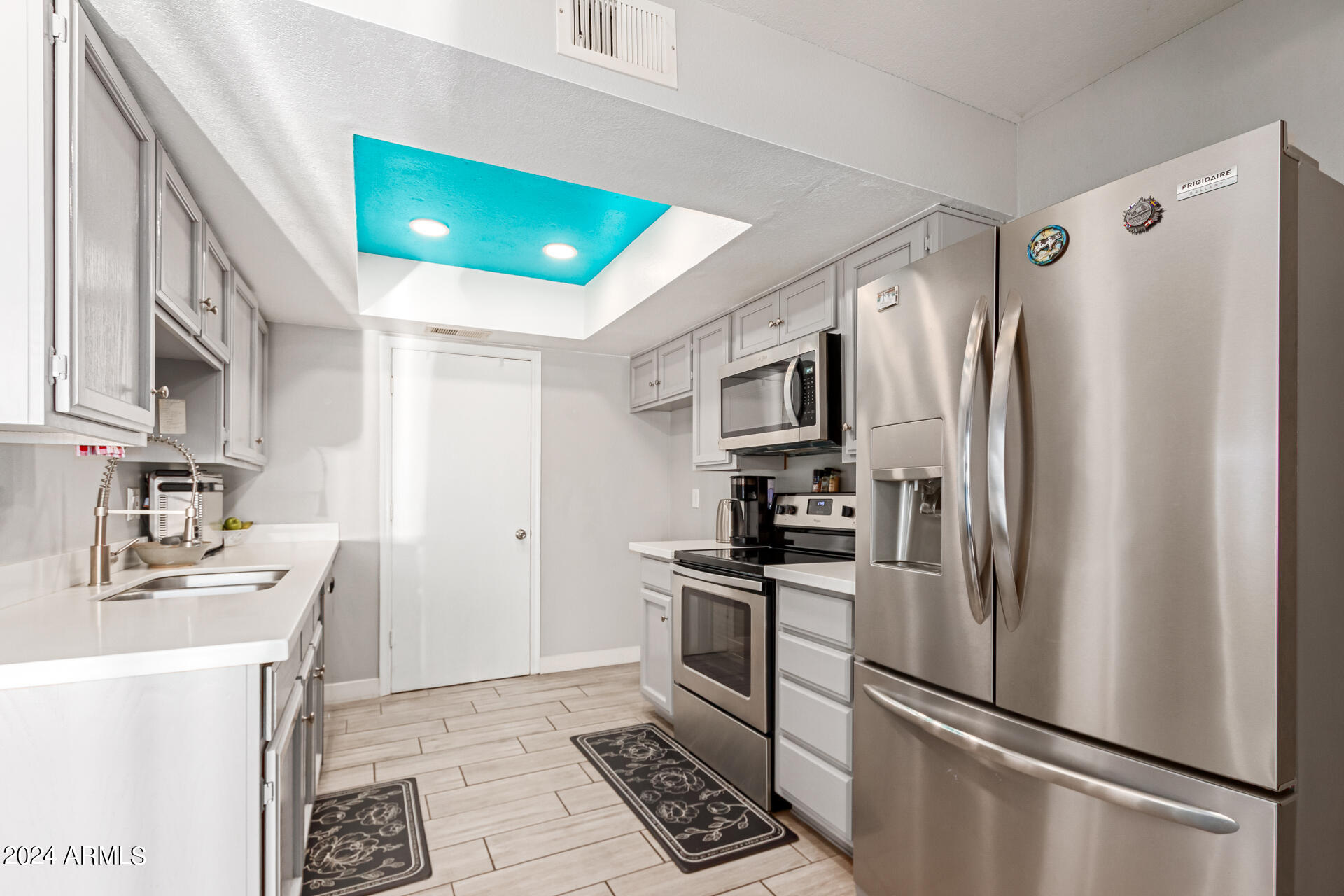 222 W BROWN Road, 49