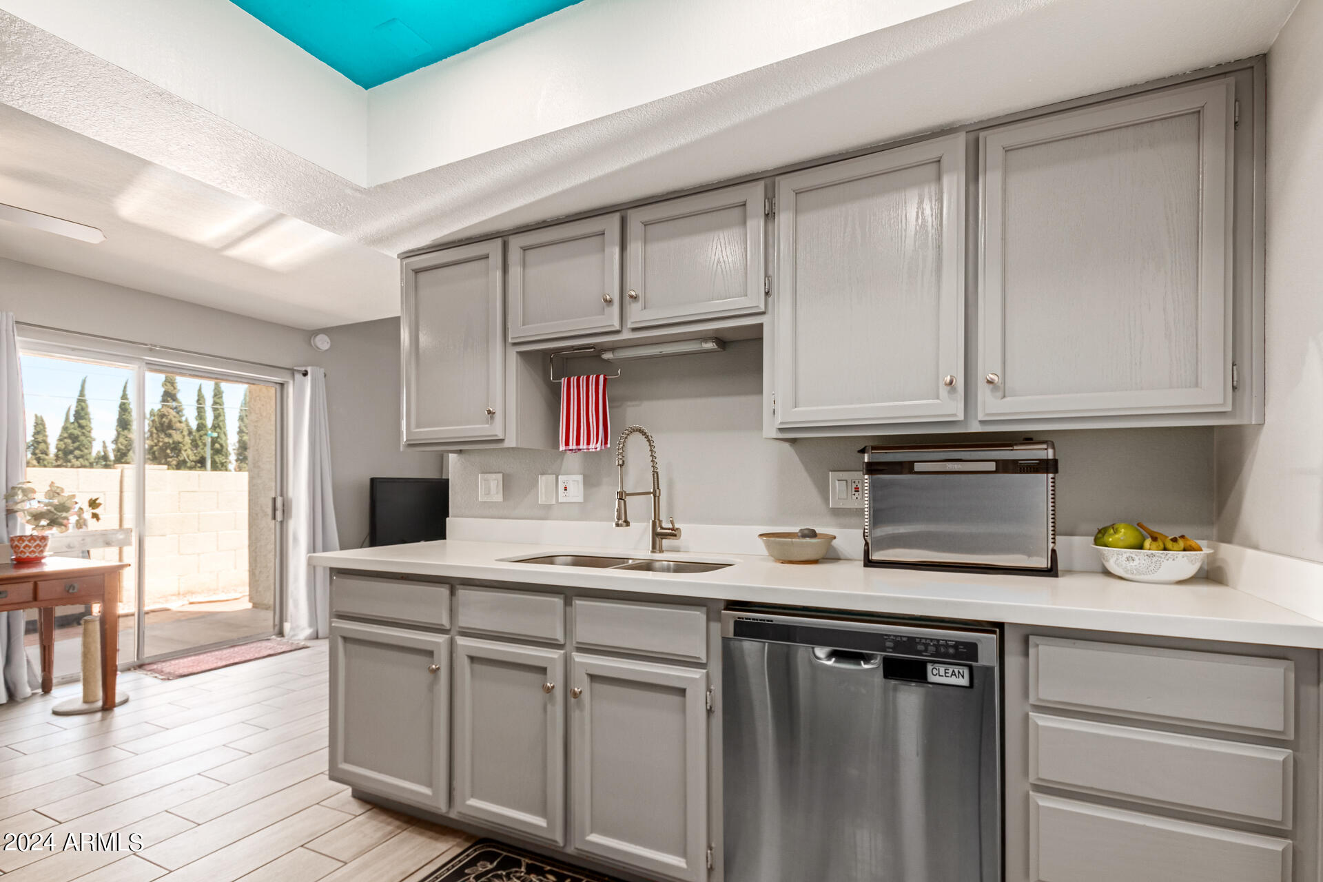 222 W BROWN Road, 49