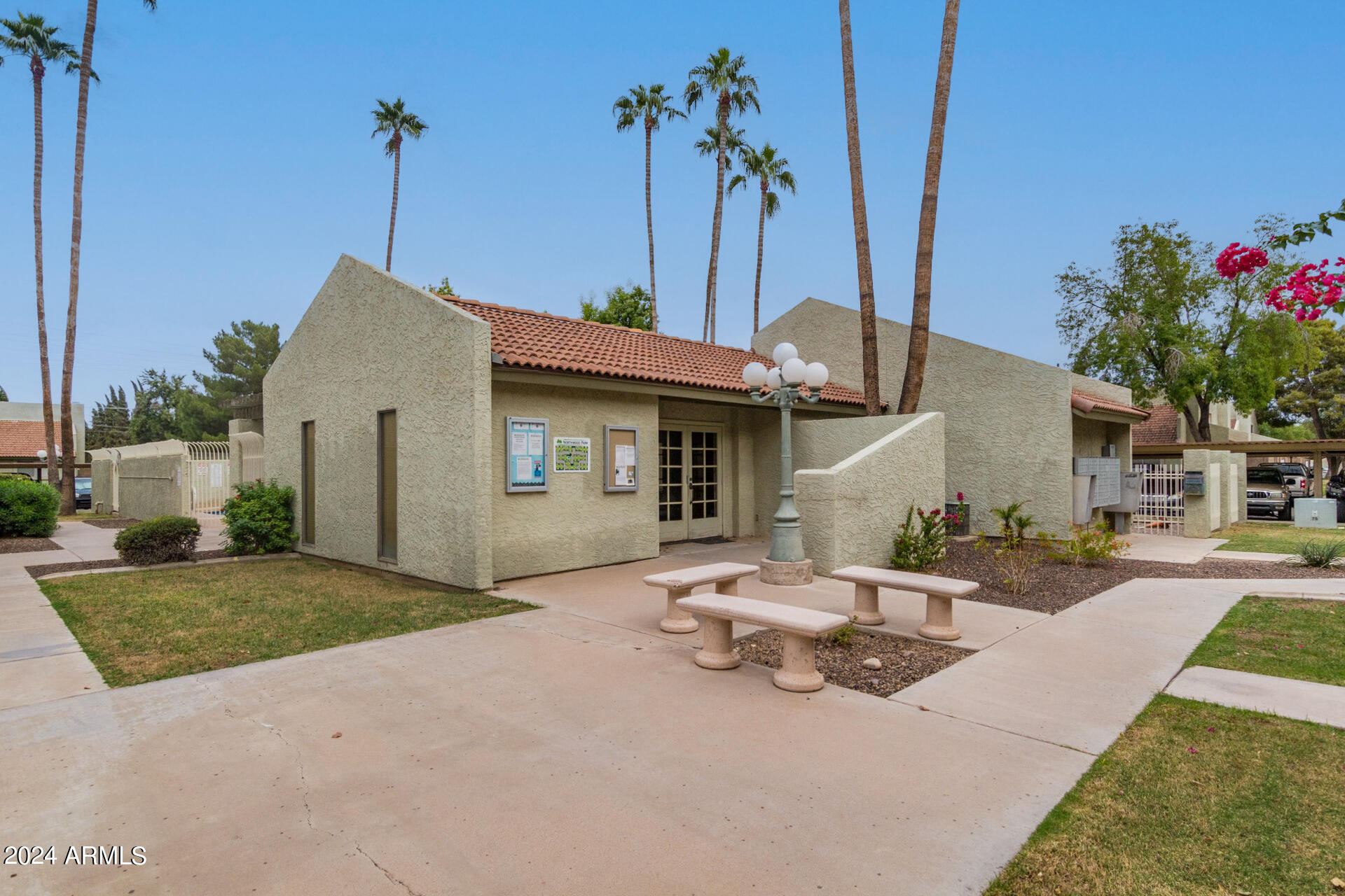 222 W BROWN Road, 49