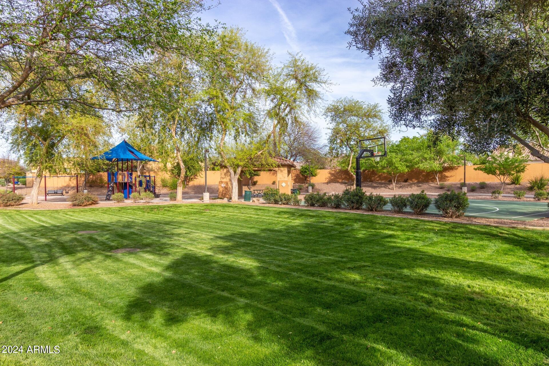 3957 E BEECHNUT Place