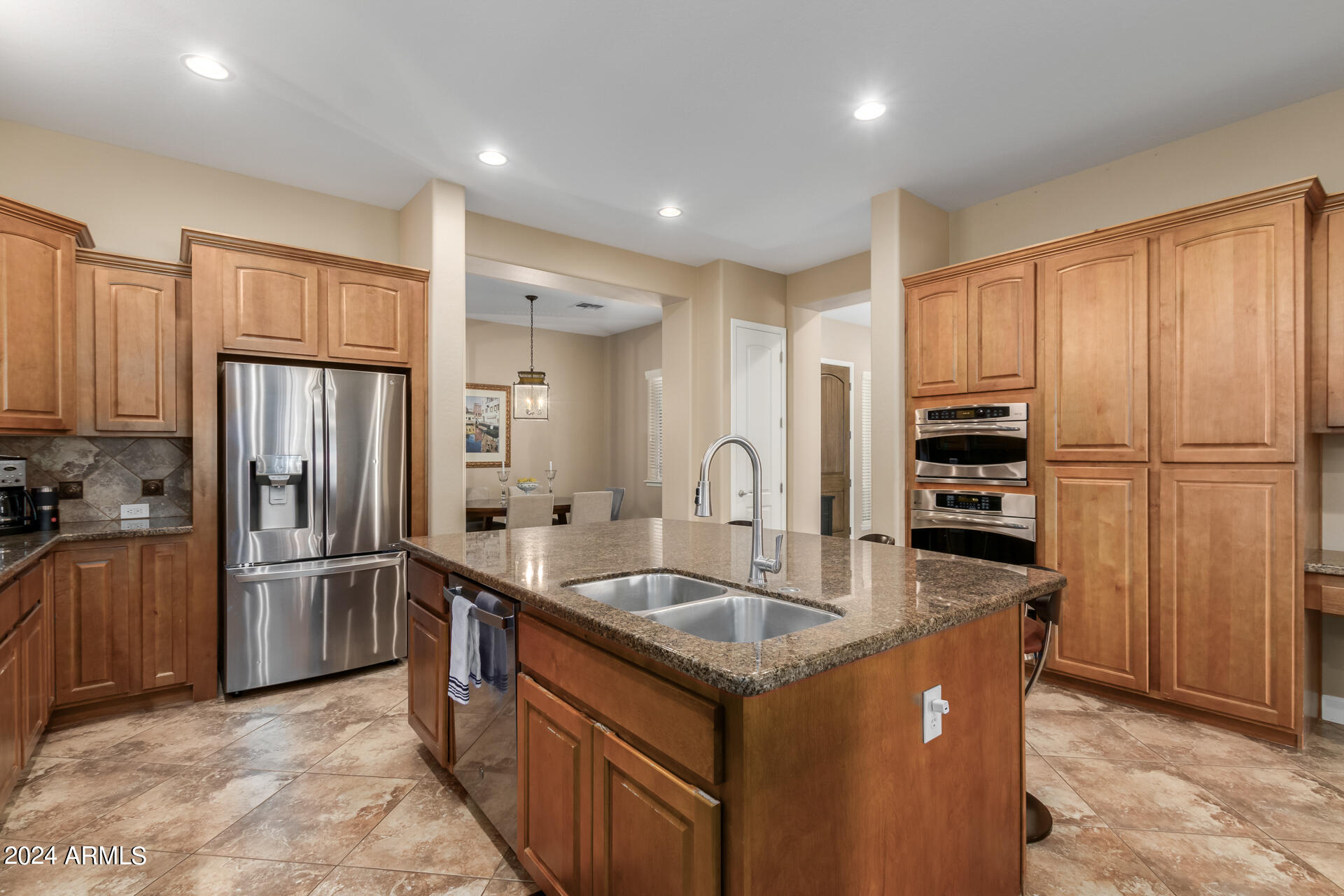 3957 E BEECHNUT Place