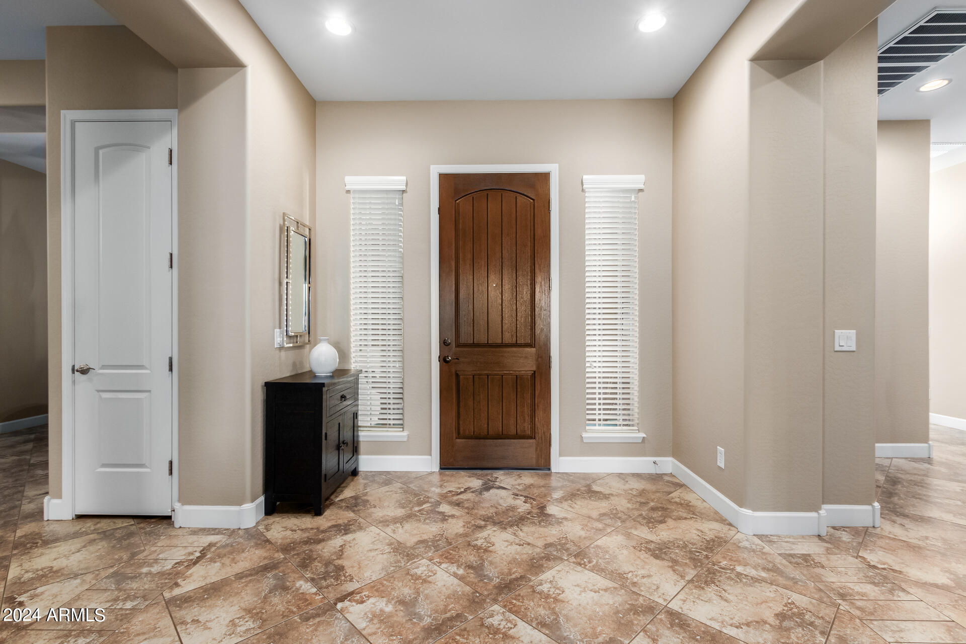 3957 E BEECHNUT Place