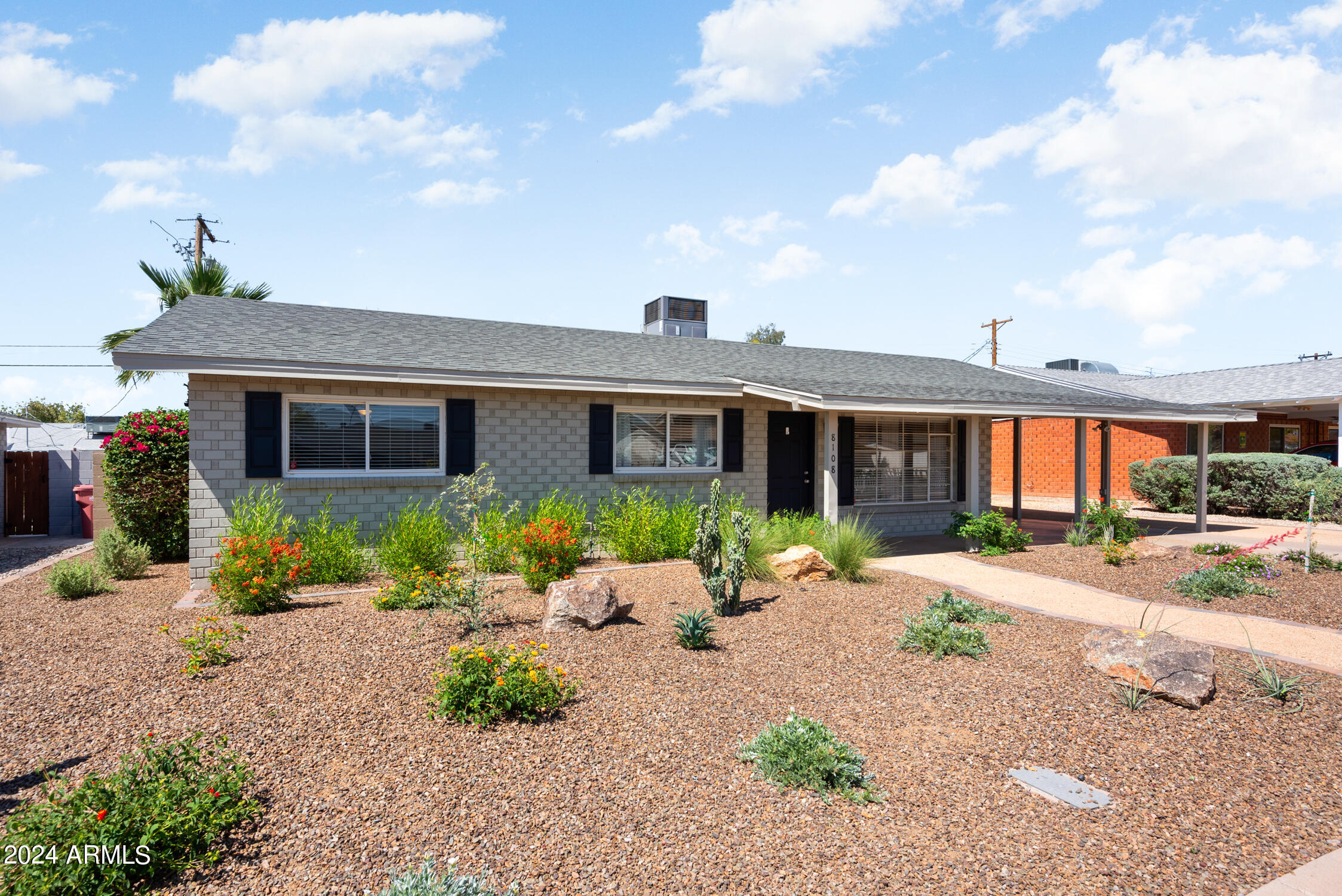 8108 E INDIANOLA Avenue