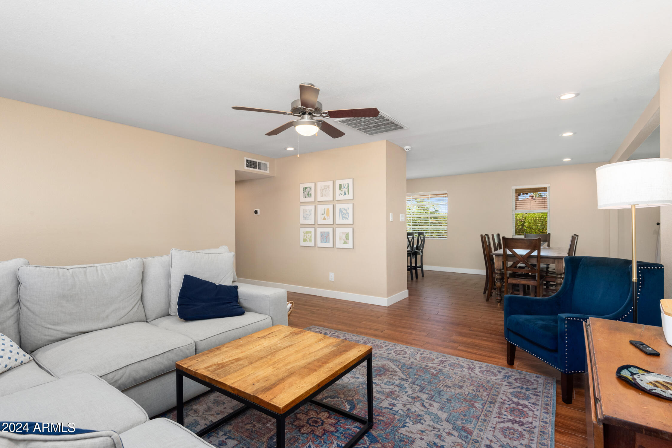 8108 E INDIANOLA Avenue