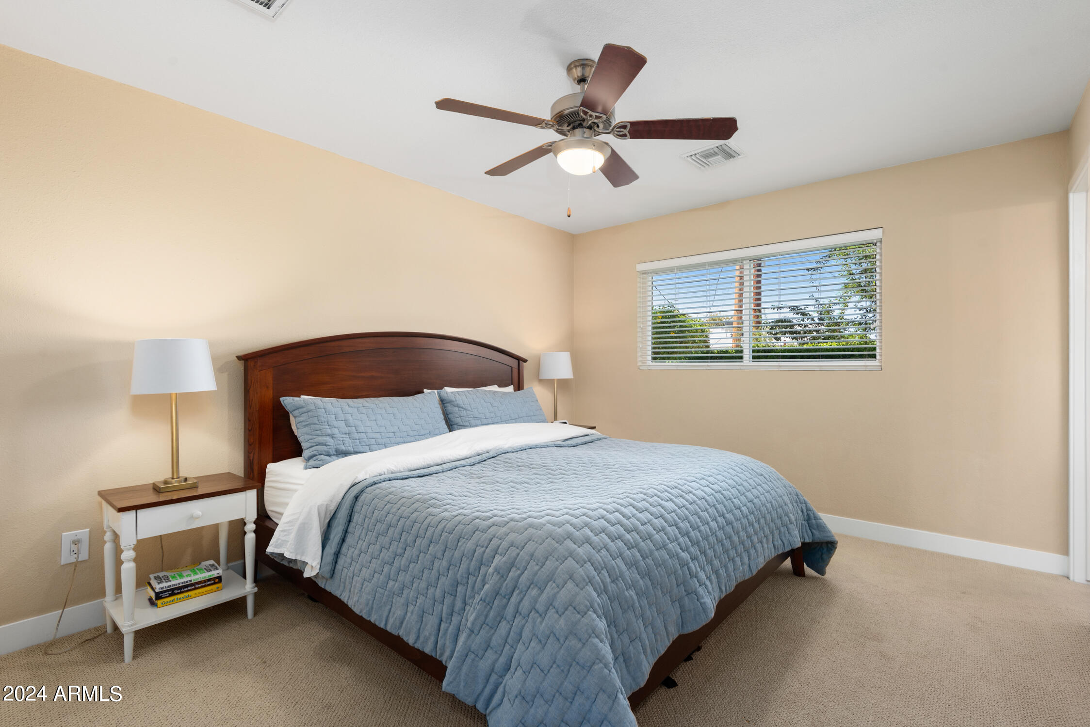 8108 E INDIANOLA Avenue