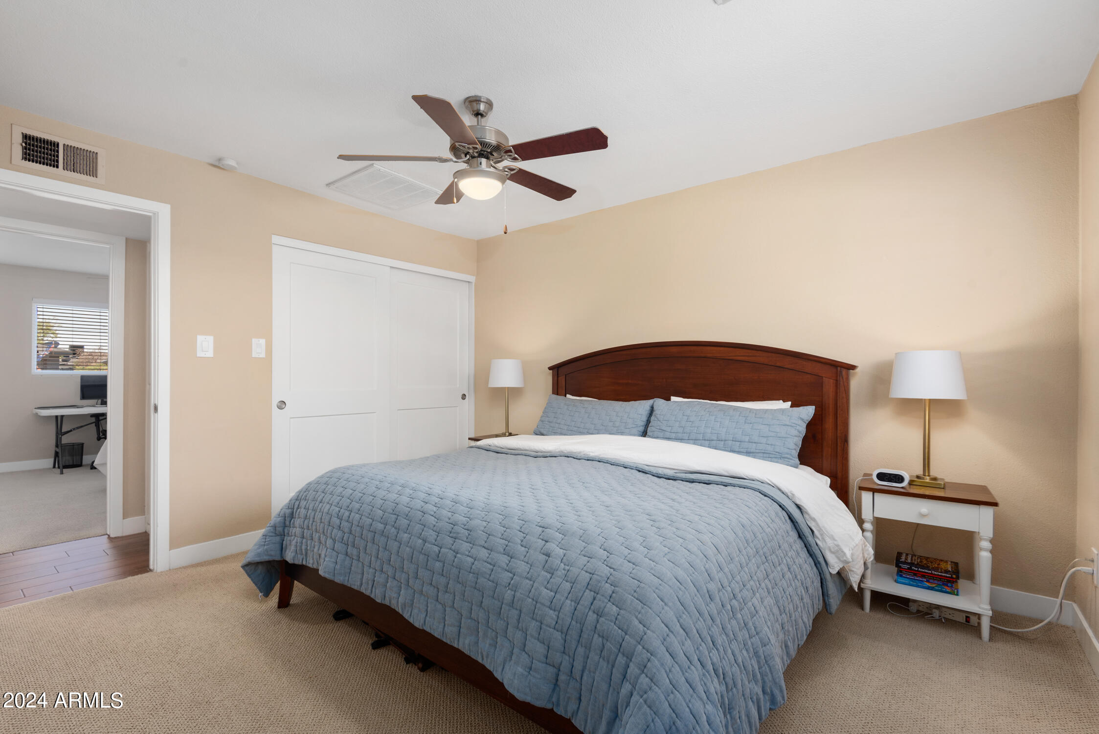 8108 E INDIANOLA Avenue