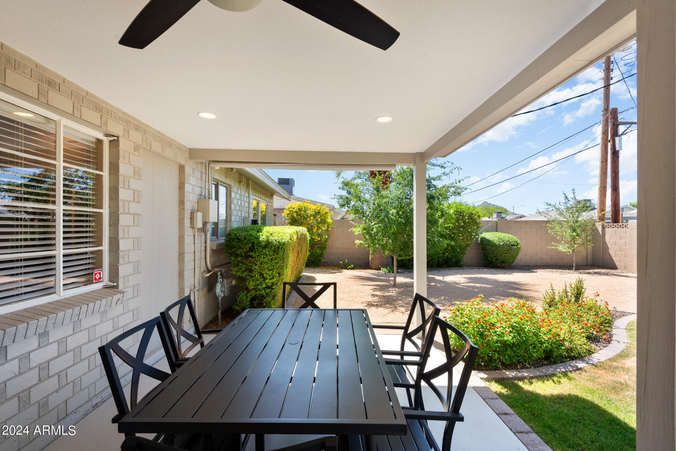 8108 E INDIANOLA Avenue