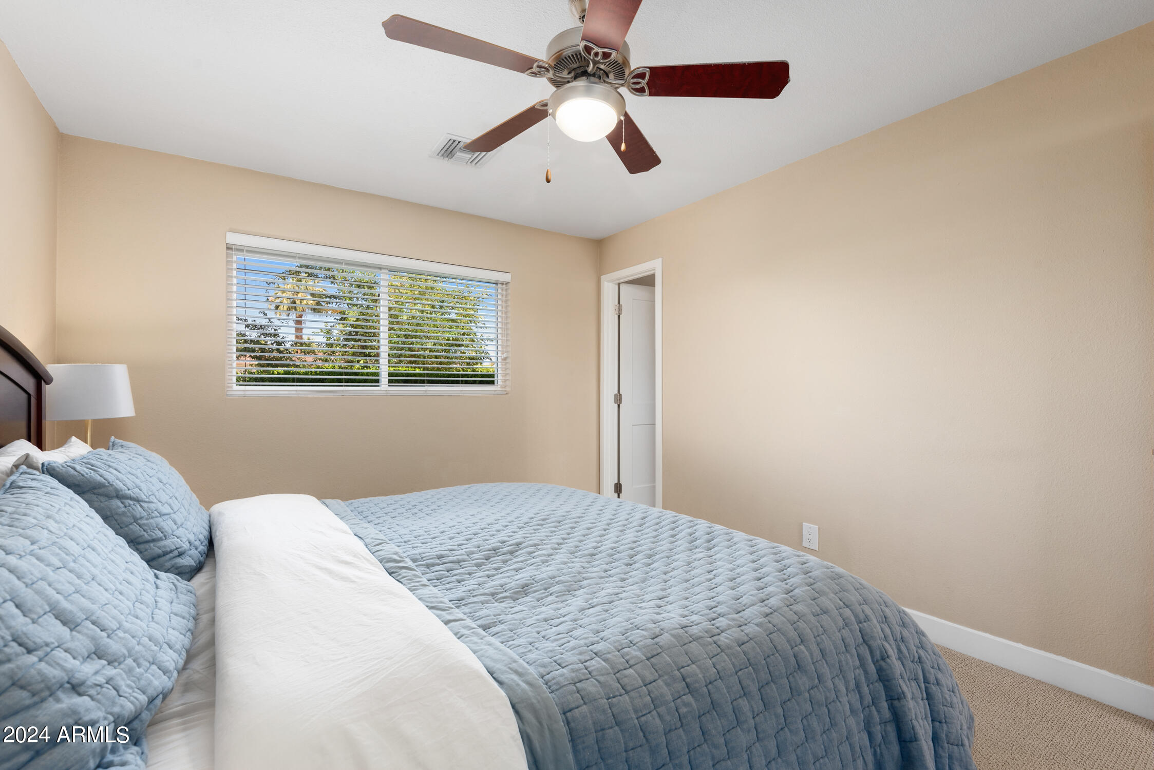 8108 E INDIANOLA Avenue