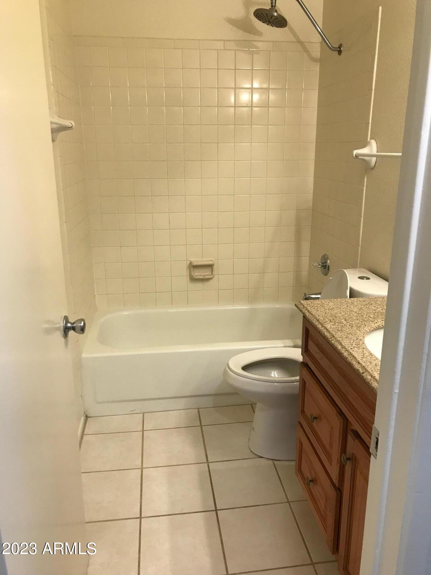 154 W 5TH Street, 236