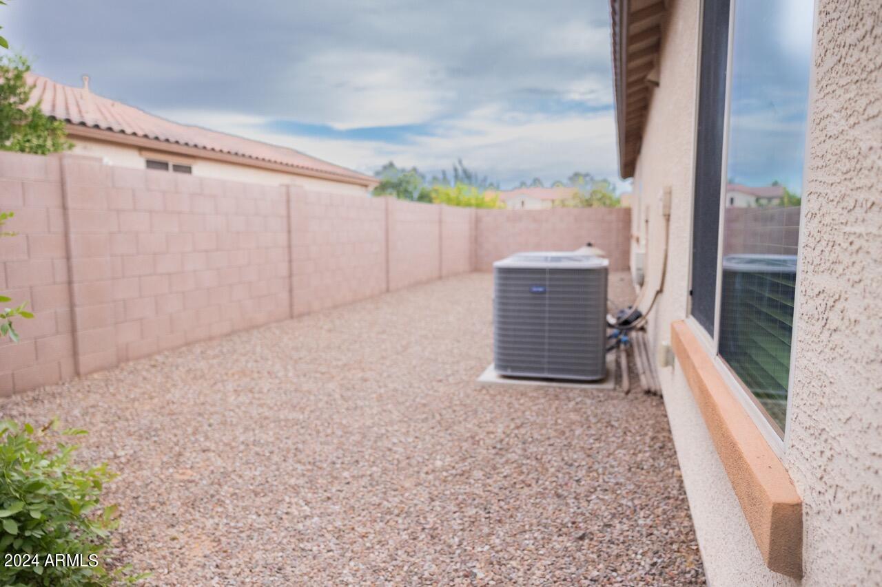 205 W Blue Ridge Way