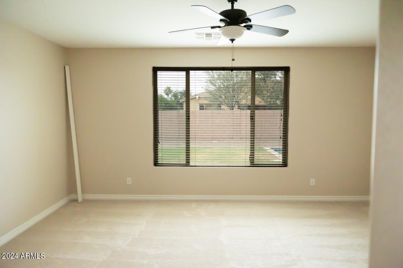 205 W Blue Ridge Way