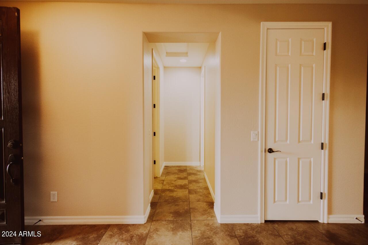 205 W Blue Ridge Way